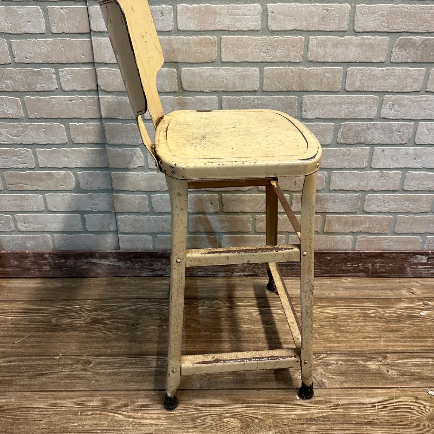 Vintage White Floral Kitchen Metal Stool Seat