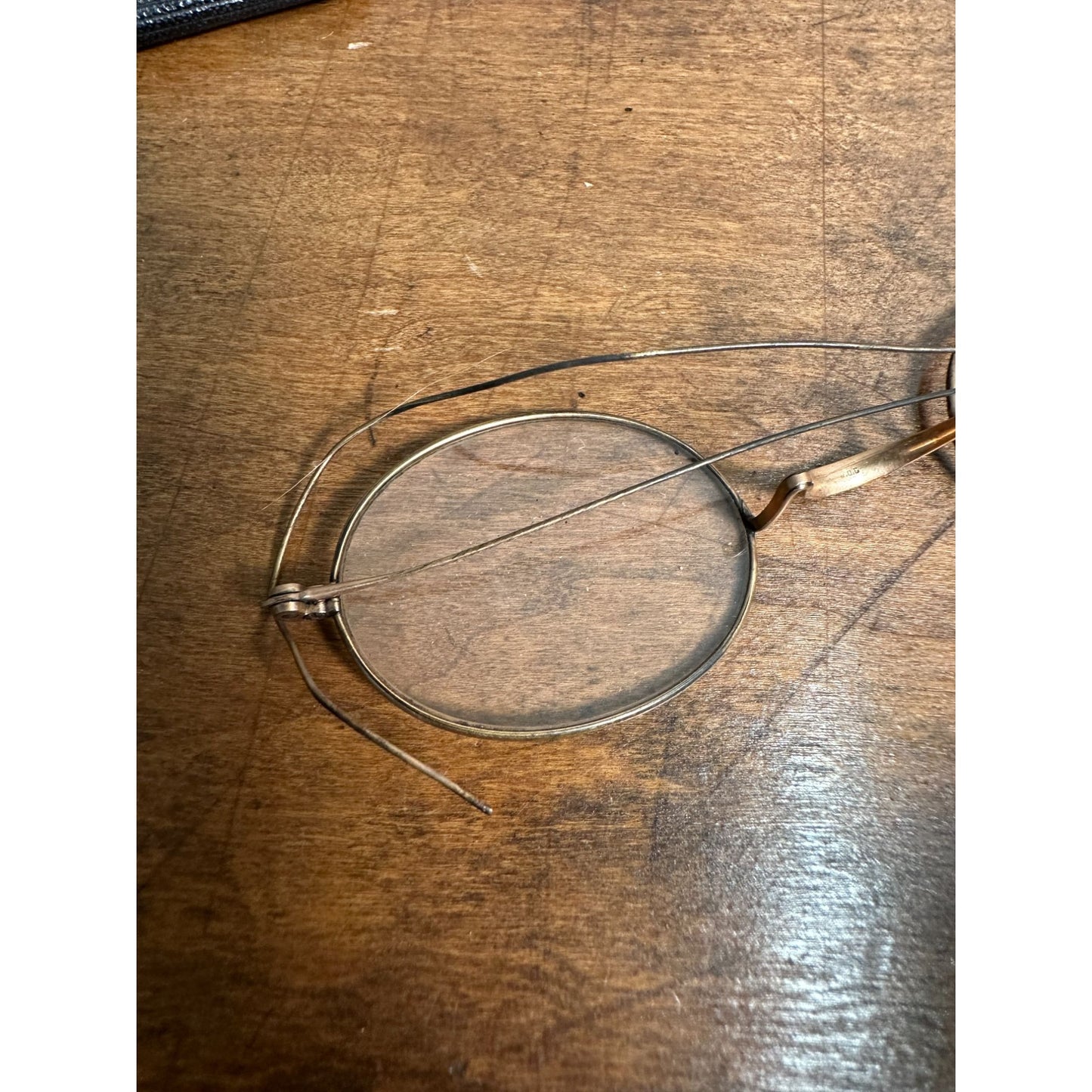 Antique Vintage GOLD Wire Rim Oval Eyeglasses Spectacles + Case