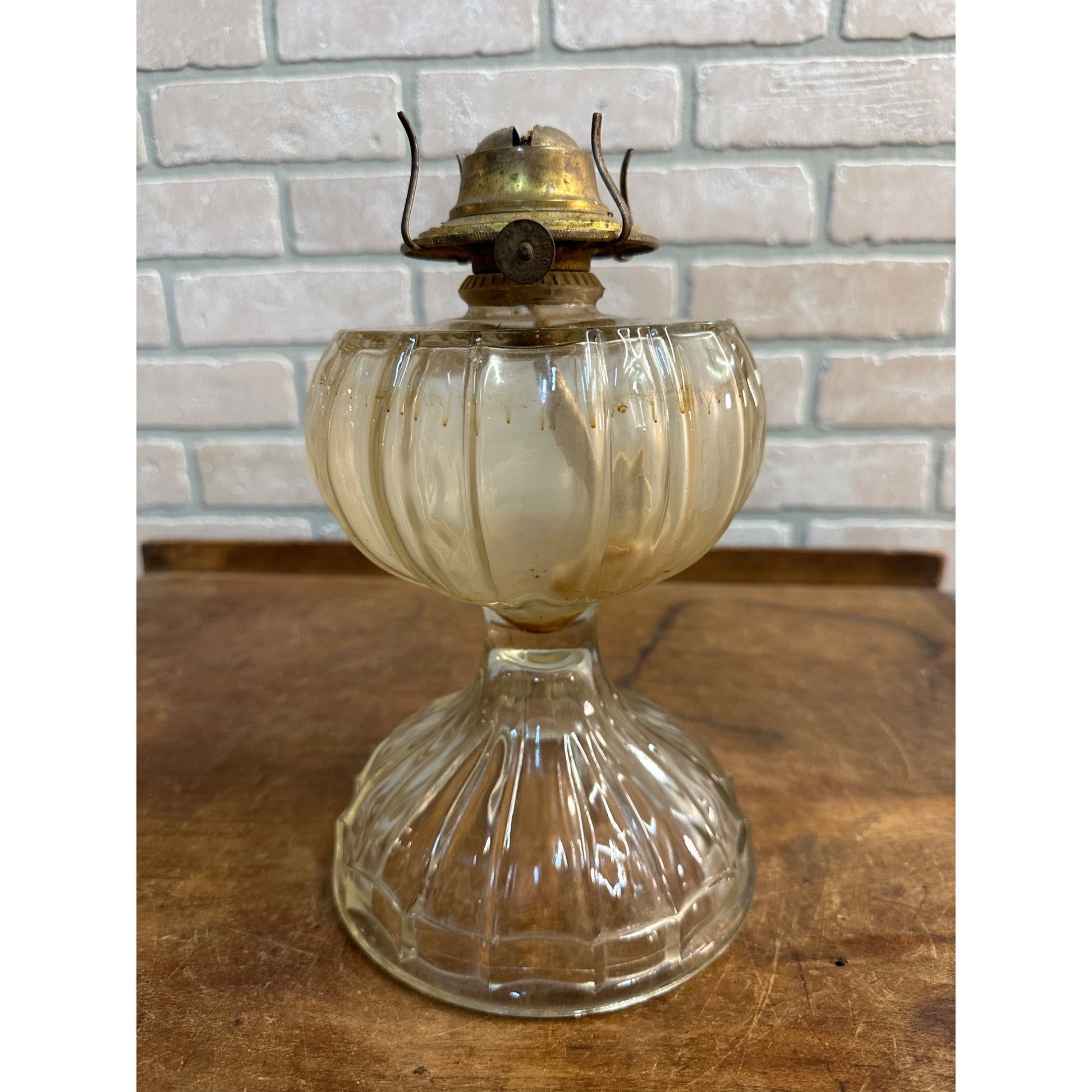 Vintage 1930s "Giant" Thumbprint Panel Glass Oil Kerosene Lamp w/ Eagle Burner