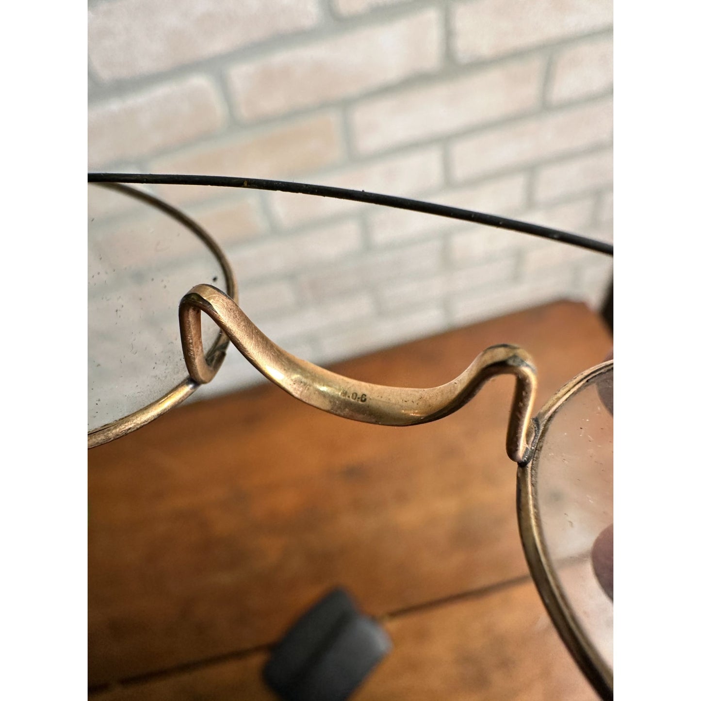Antique Vintage GOLD Wire Rim Oval Eyeglasses Spectacles + Case