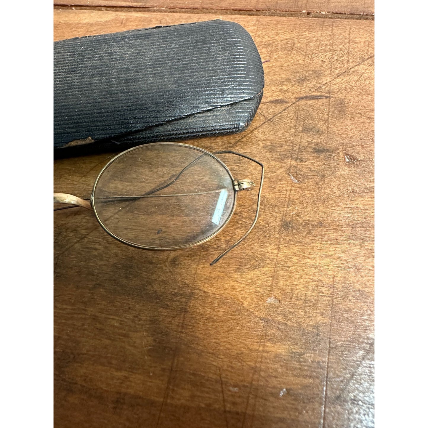 Antique Vintage GOLD Wire Rim Oval Eyeglasses Spectacles + Case