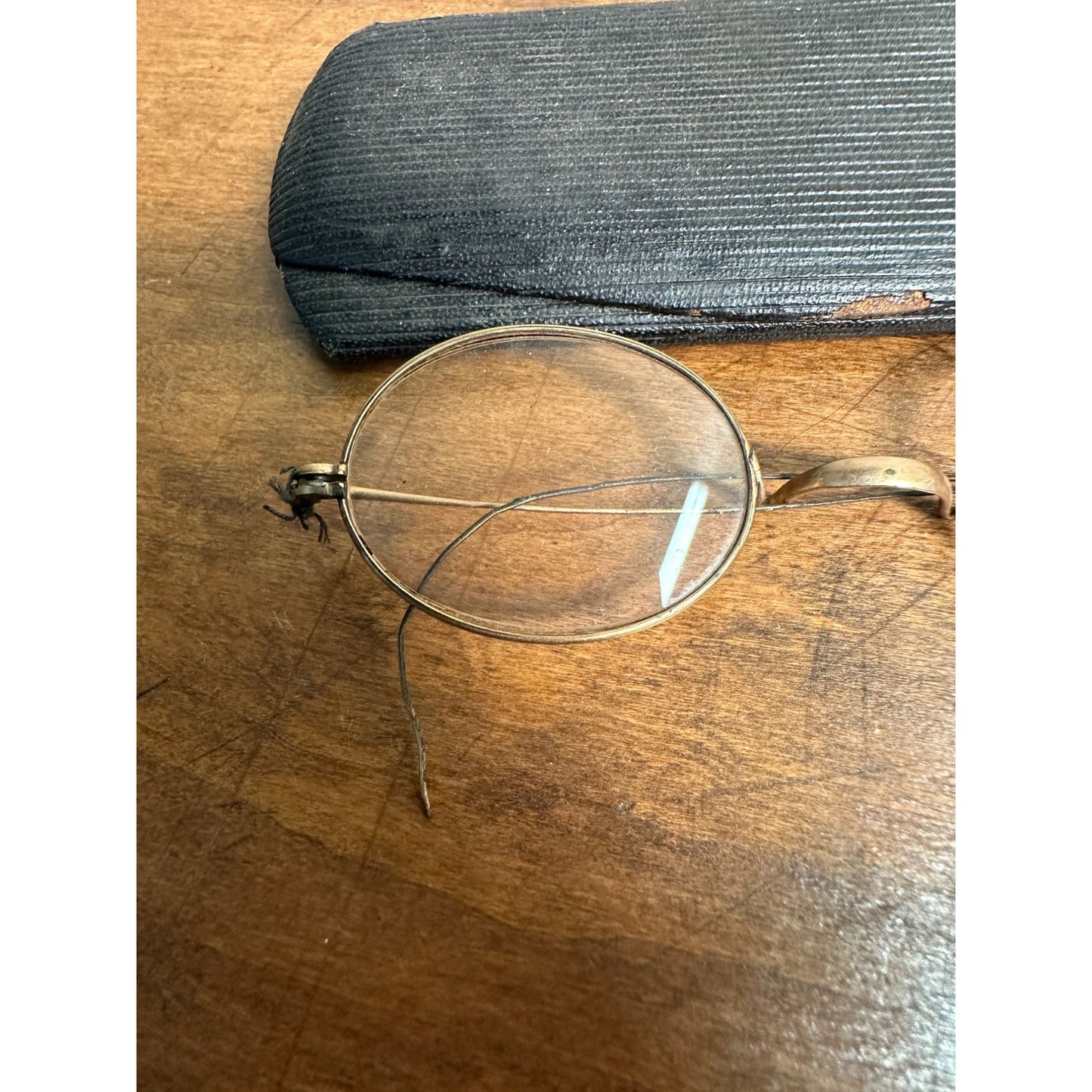 Antique Vintage GOLD Wire Rim Oval Eyeglasses Spectacles + Case