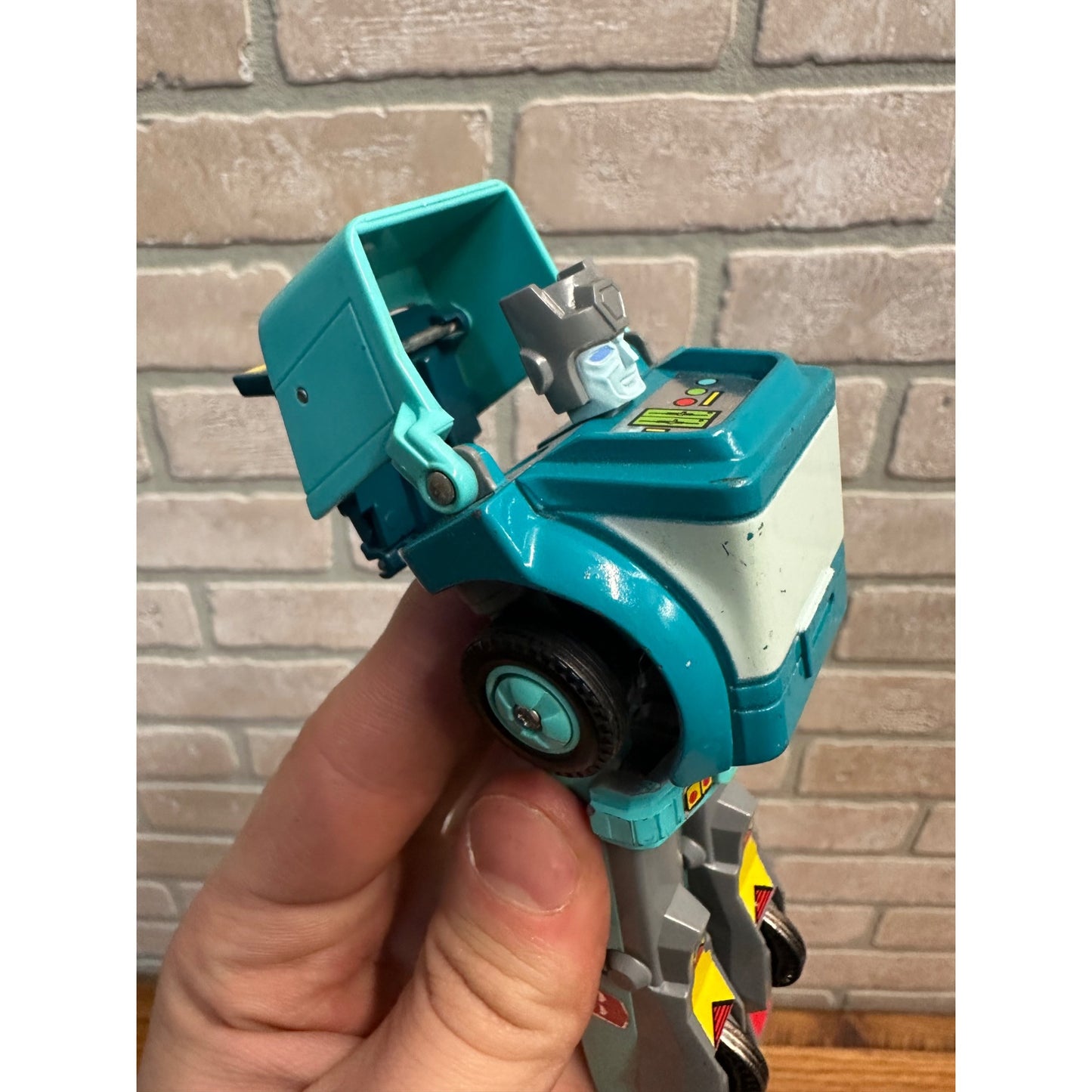 Vintage Transformers G1 Autobot Cars Kup Action Figure Hasbro 1986