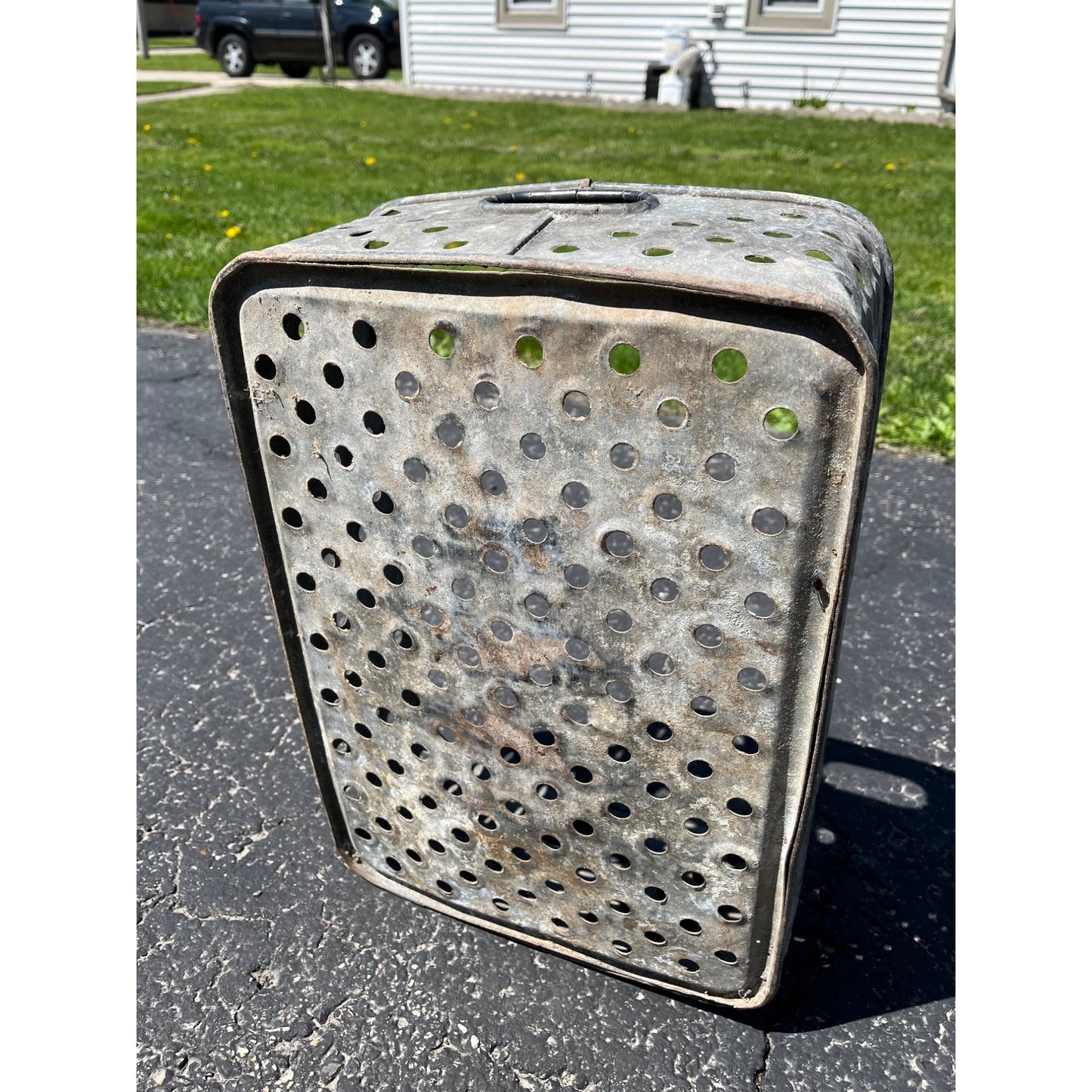RARE Pre Prohibition 1903 Milwaukee Brewing Metal Industrial Beer Crate Basket