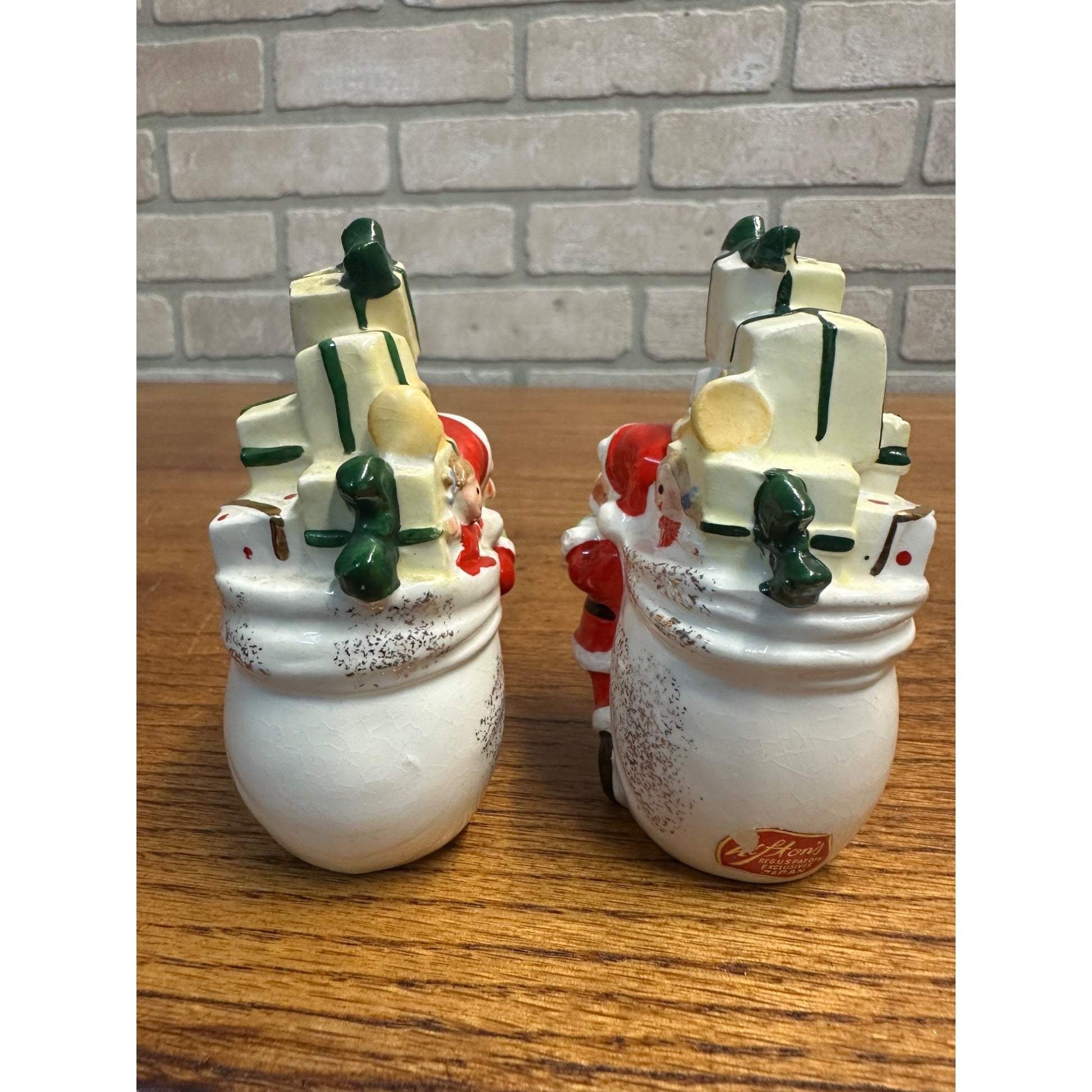 Rare Vintage MCM Lefton Santa Claus Pair Toy Sacks Christmas Salt Pepper Shakers