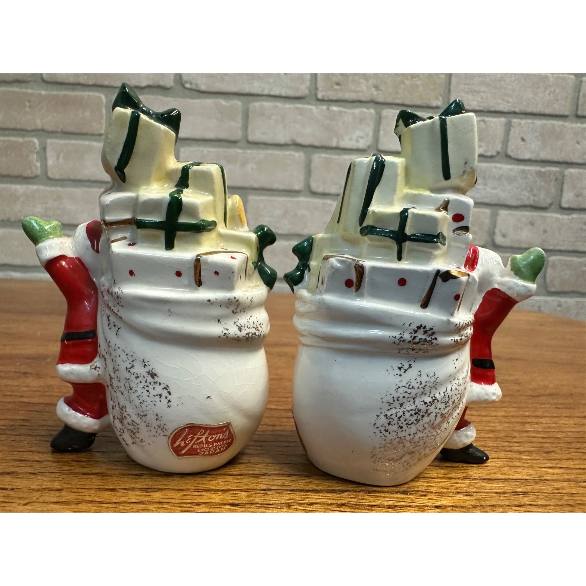 Rare Vintage MCM Lefton Santa Claus Pair Toy Sacks Christmas Salt Pepper Shakers