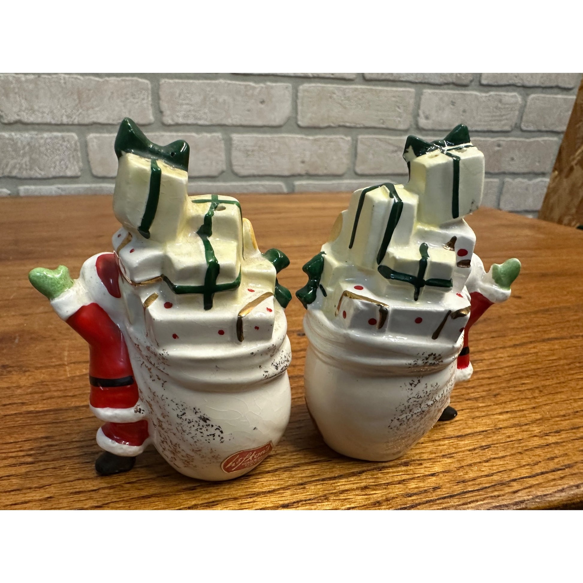 Rare Vintage MCM Lefton Santa Claus Pair Toy Sacks Christmas Salt Pepper Shakers