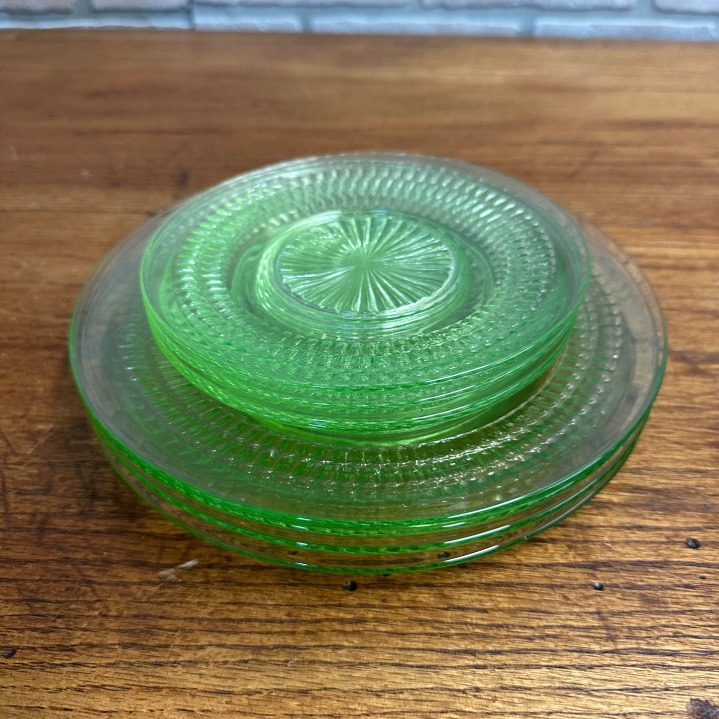 8pc Uranium Glass 6-1/4" Dessert & 8-1/2" Dinner Plate Set Green Depression Glass