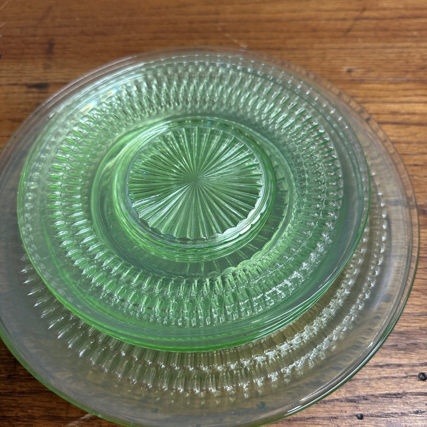 8pc Uranium Glass 6-1/4" Dessert & 8-1/2" Dinner Plate Set Green Depression Glass