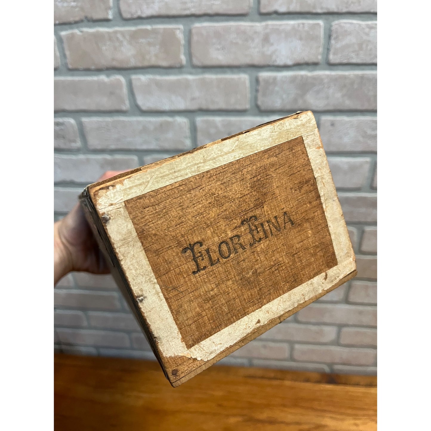Vintage 1920s Milwaukee Clubs Wooden Cigar Box M. Valle Y Ca. Cuba