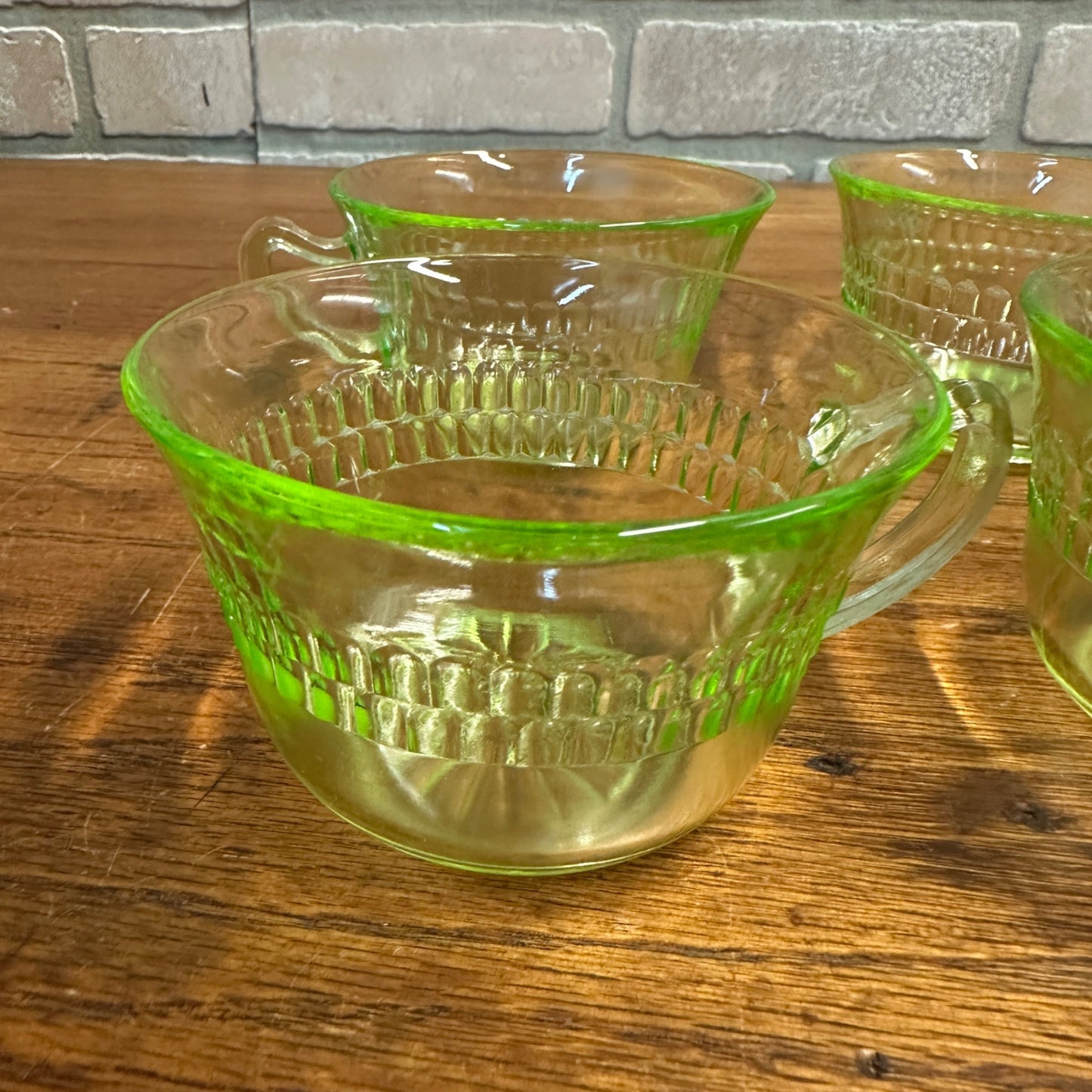 (4) Uranium Glass Anchor Hocking Coffee Punch Tea Cups Roulette Depression
