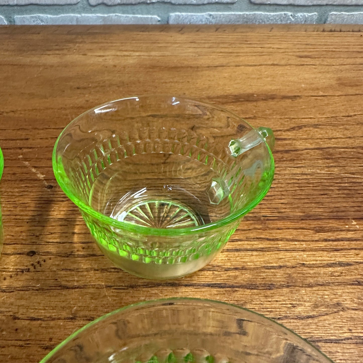 (4) Uranium Glass Anchor Hocking Coffee Punch Tea Cups Roulette Depression