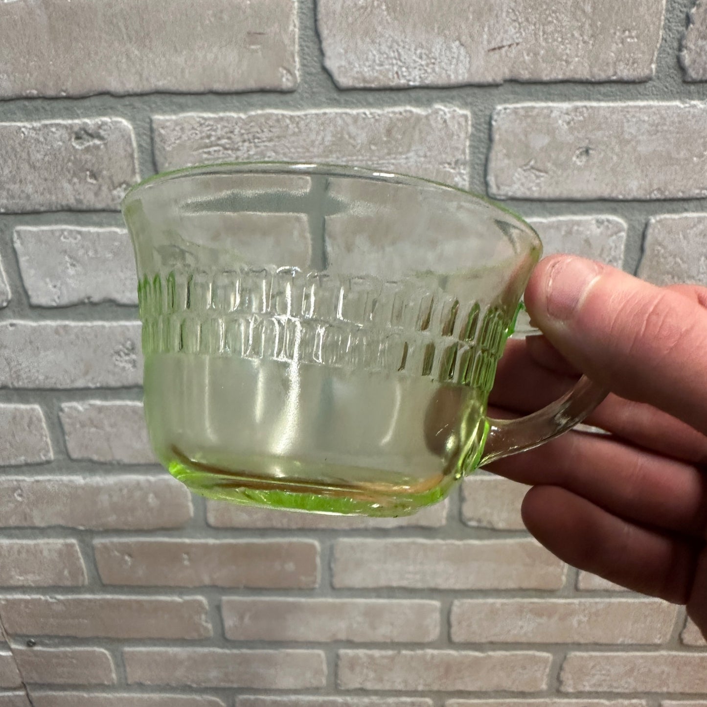 (4) Uranium Glass Anchor Hocking Coffee Punch Tea Cups Roulette Depression