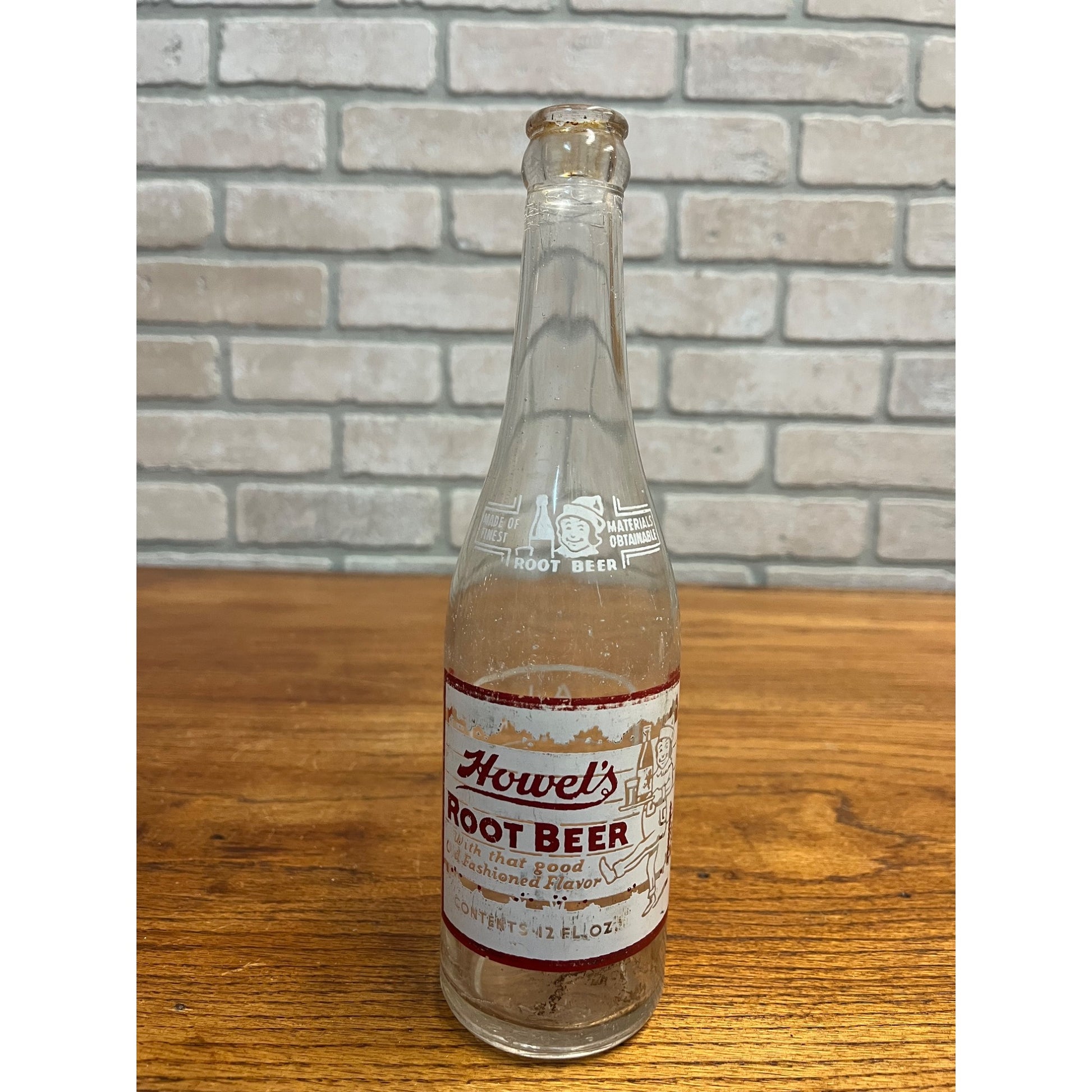 Vintage Howel's Root Beer Glass Soda Bottle Oshkosh Wisconsin Wis ACL AJ Greenkorn