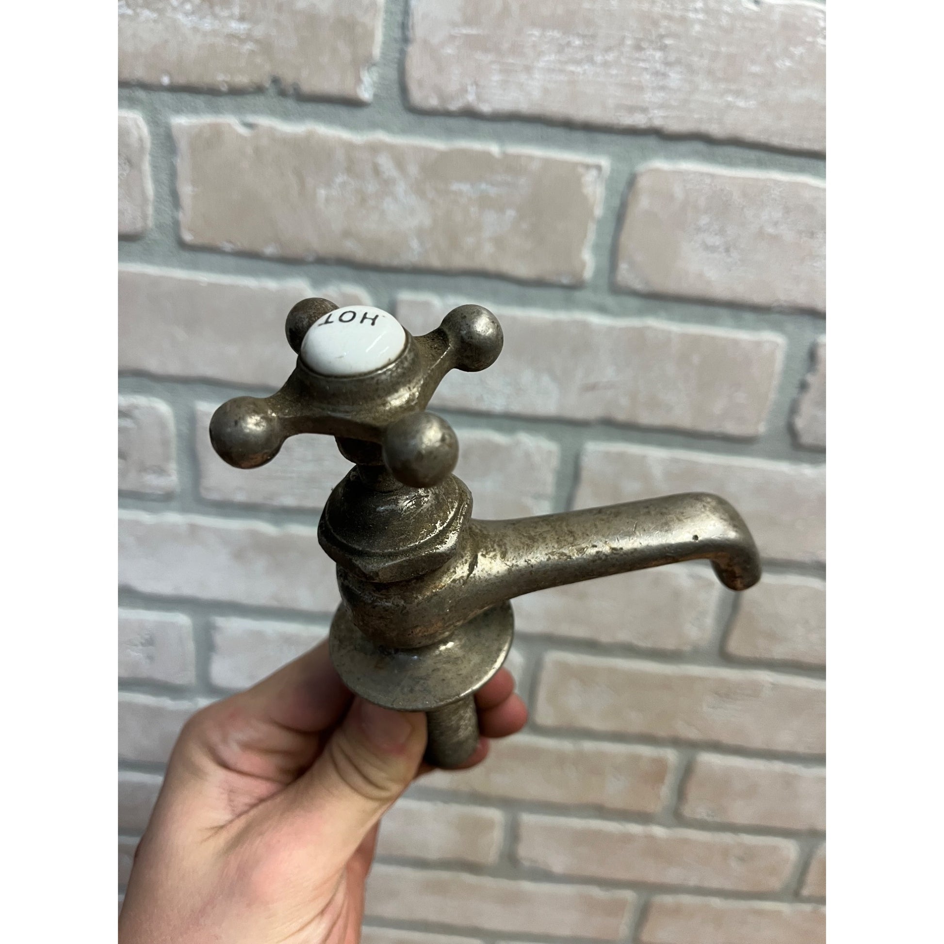Vintage Hot Bathroom Sink Tub Faucet Spout Plated Brass Porcelain