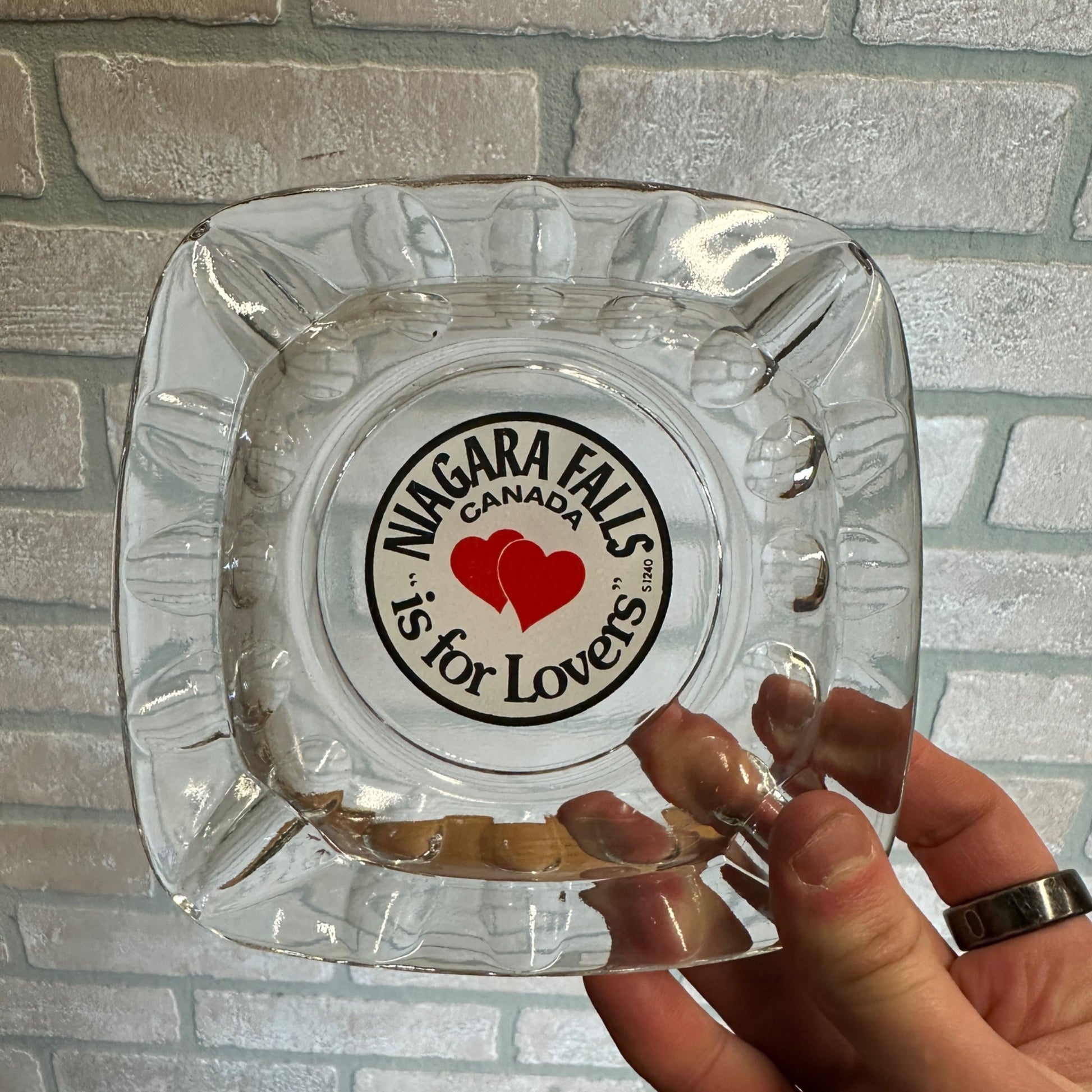 Vtg Niagara Falls Is For Lovers Glass Ashtray Ontario Canada Travel Souvenir 80s