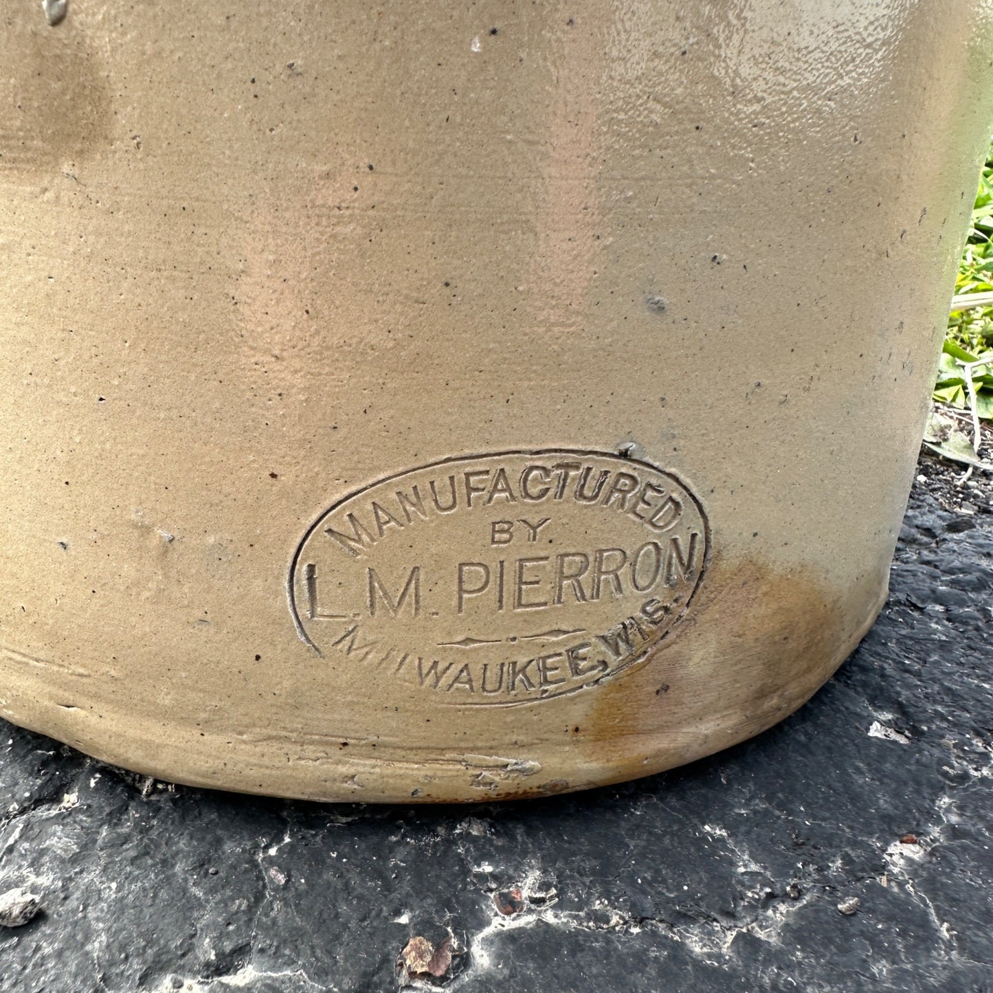Antique 4 Gallon L.M. Pierron Milwaukee Wisconsin Stoneware Crock Salt Glaze