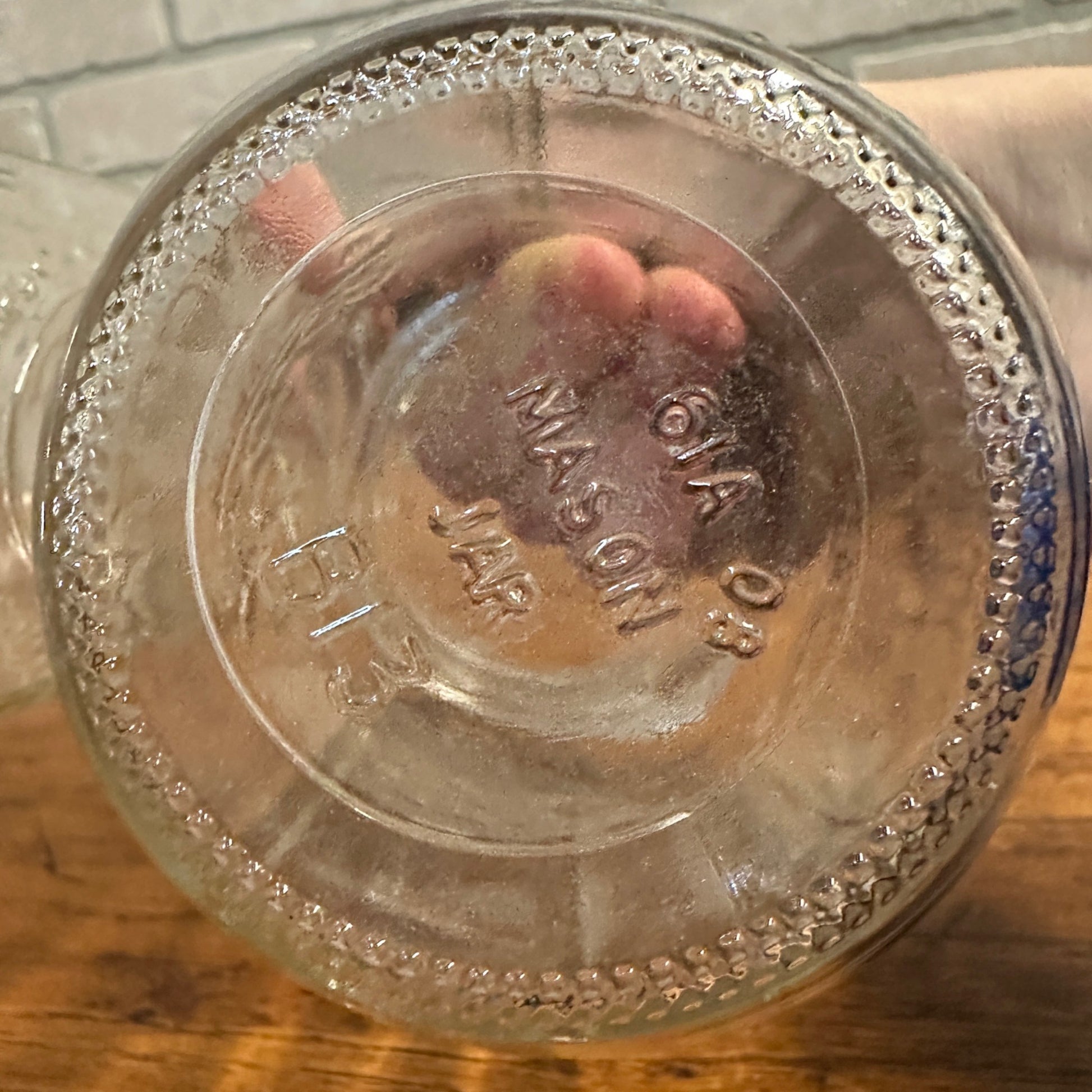(2 Vintage Ball Mason Pint Jar - Clear Embossed Fruit Sculpted 61a