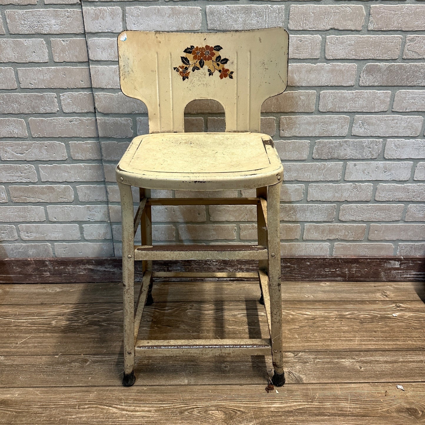 Vintage White Floral Kitchen Metal Stool Seat
