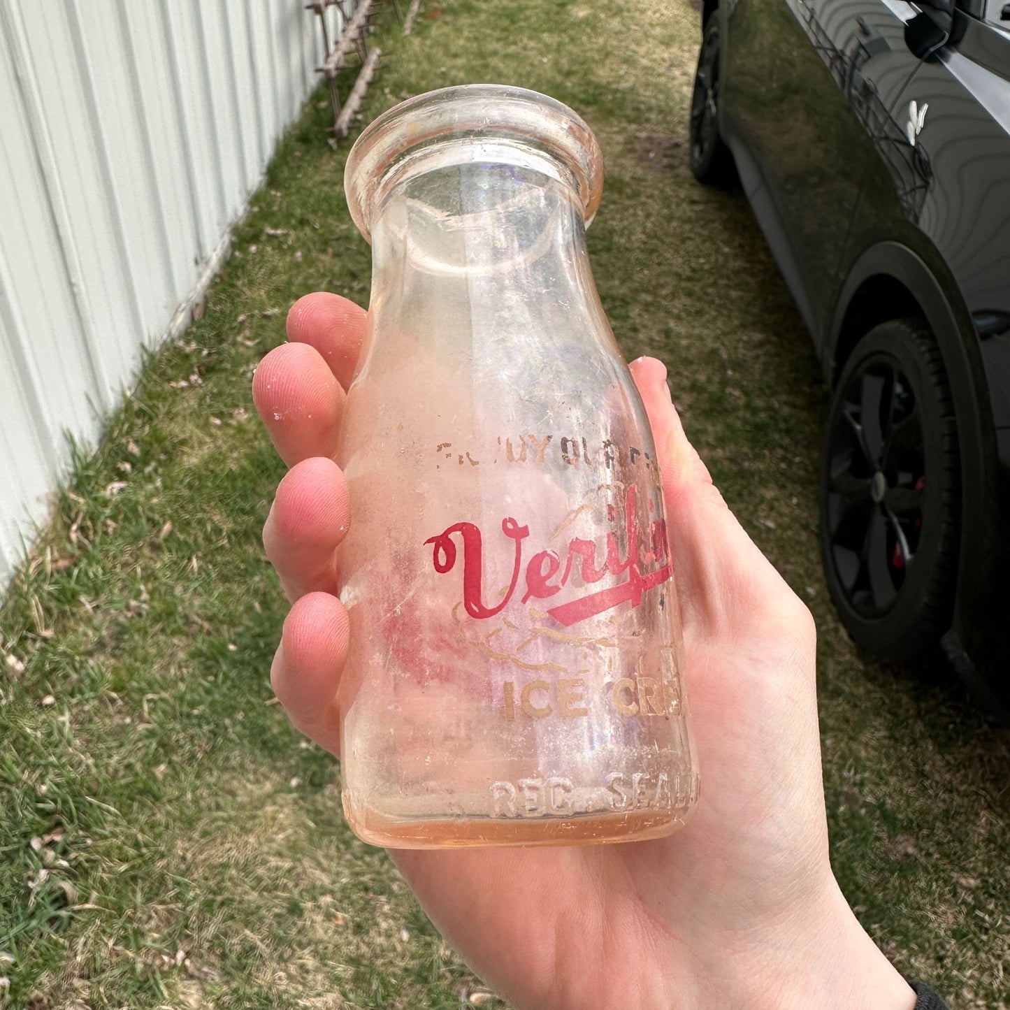 Half Pint Verifine Dairy Milk Bottle Sheboygan Fond du lac Ice Cream Wisconsin