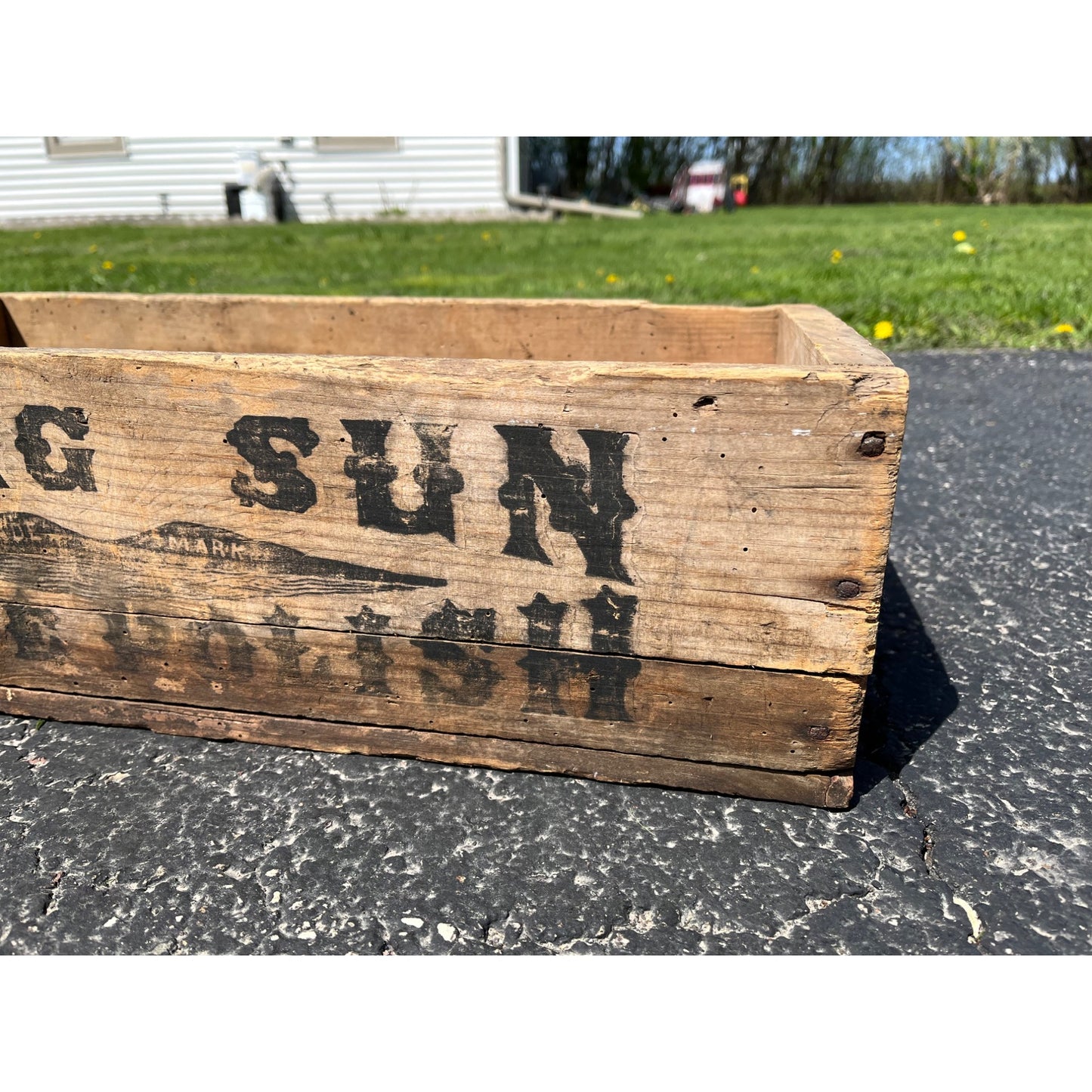 Vintage Rising Sun Stove Polish Wooden Crate Box Morse Bros Canon Mass.