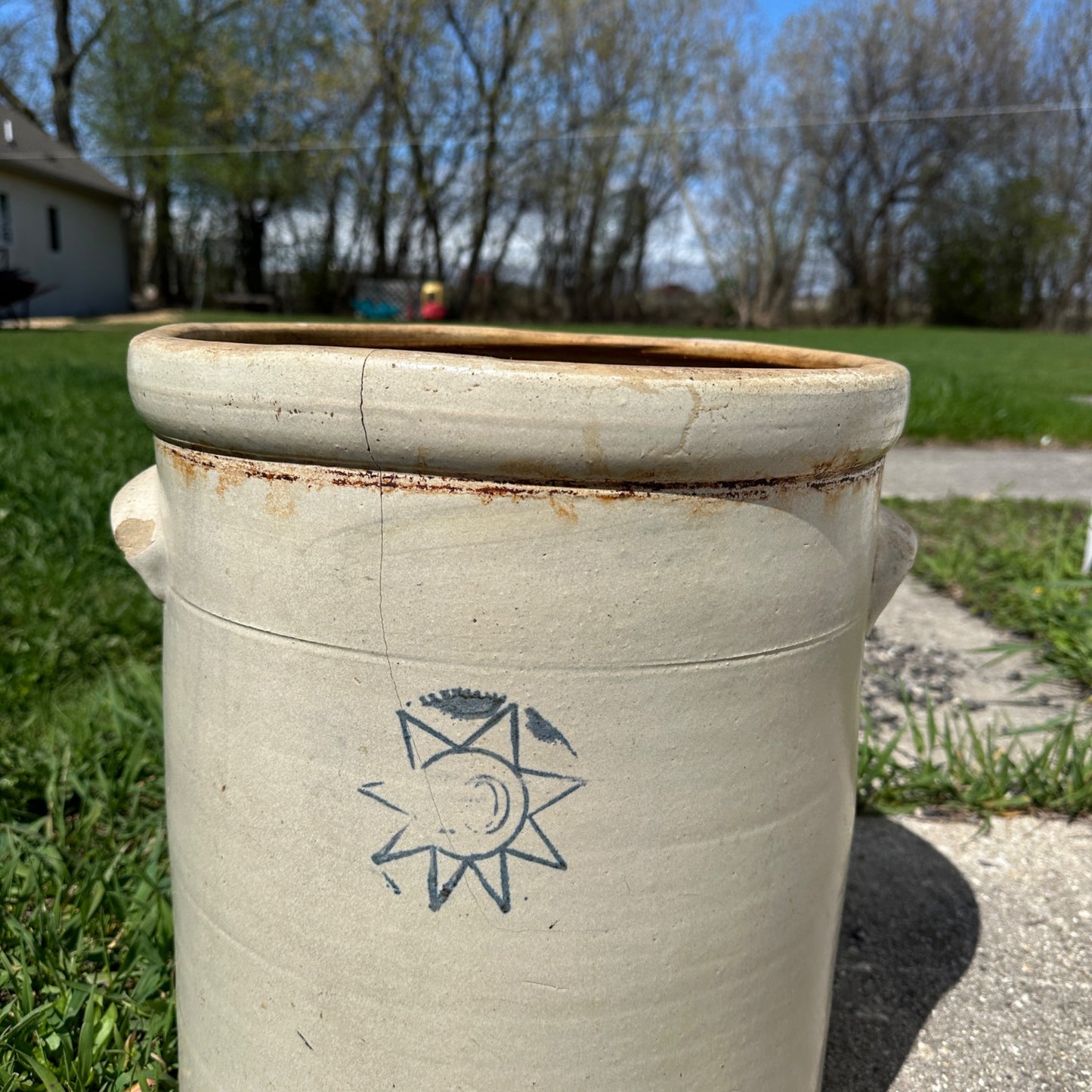 Large 10 Gallon Stoneware Crock Cracked - AS-IS