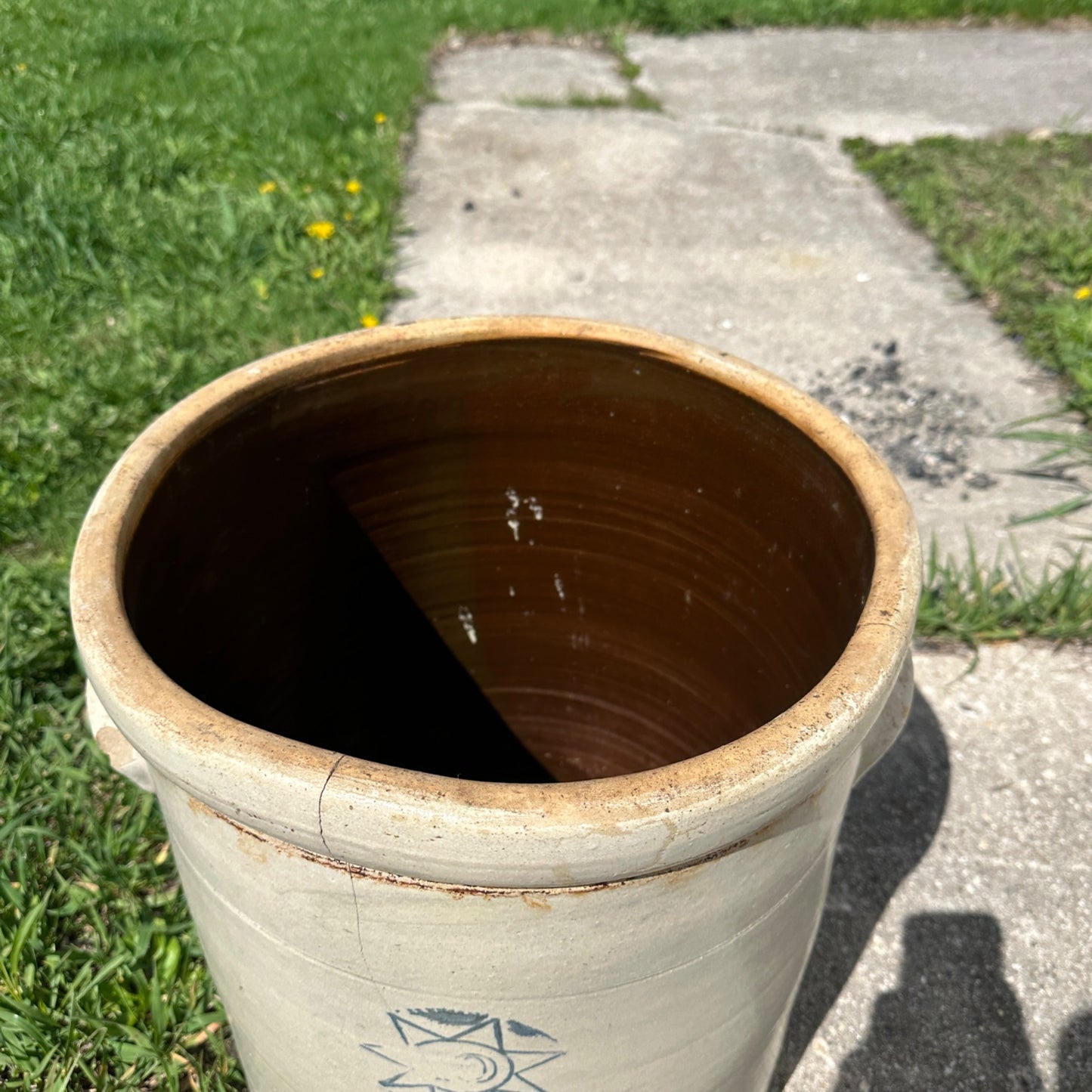 Large 10 Gallon Stoneware Crock Cracked - AS-IS