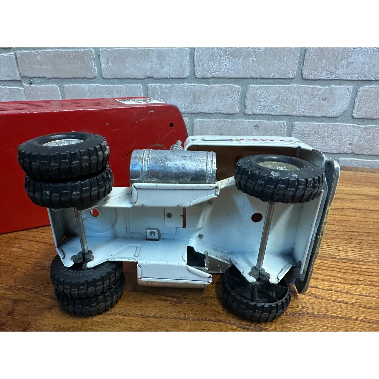 Vintage Ertl International Transtar Livestock Van Pressed Steel Toy Truck