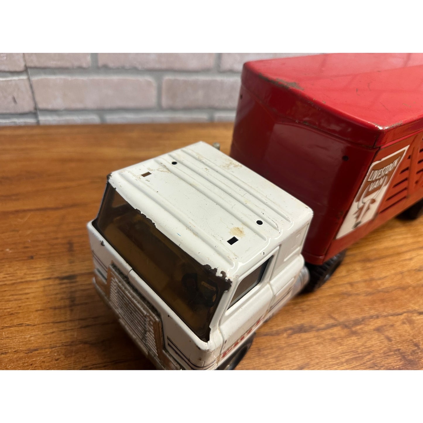 Vintage Ertl International Transtar Livestock Van Pressed Steel Toy Truck