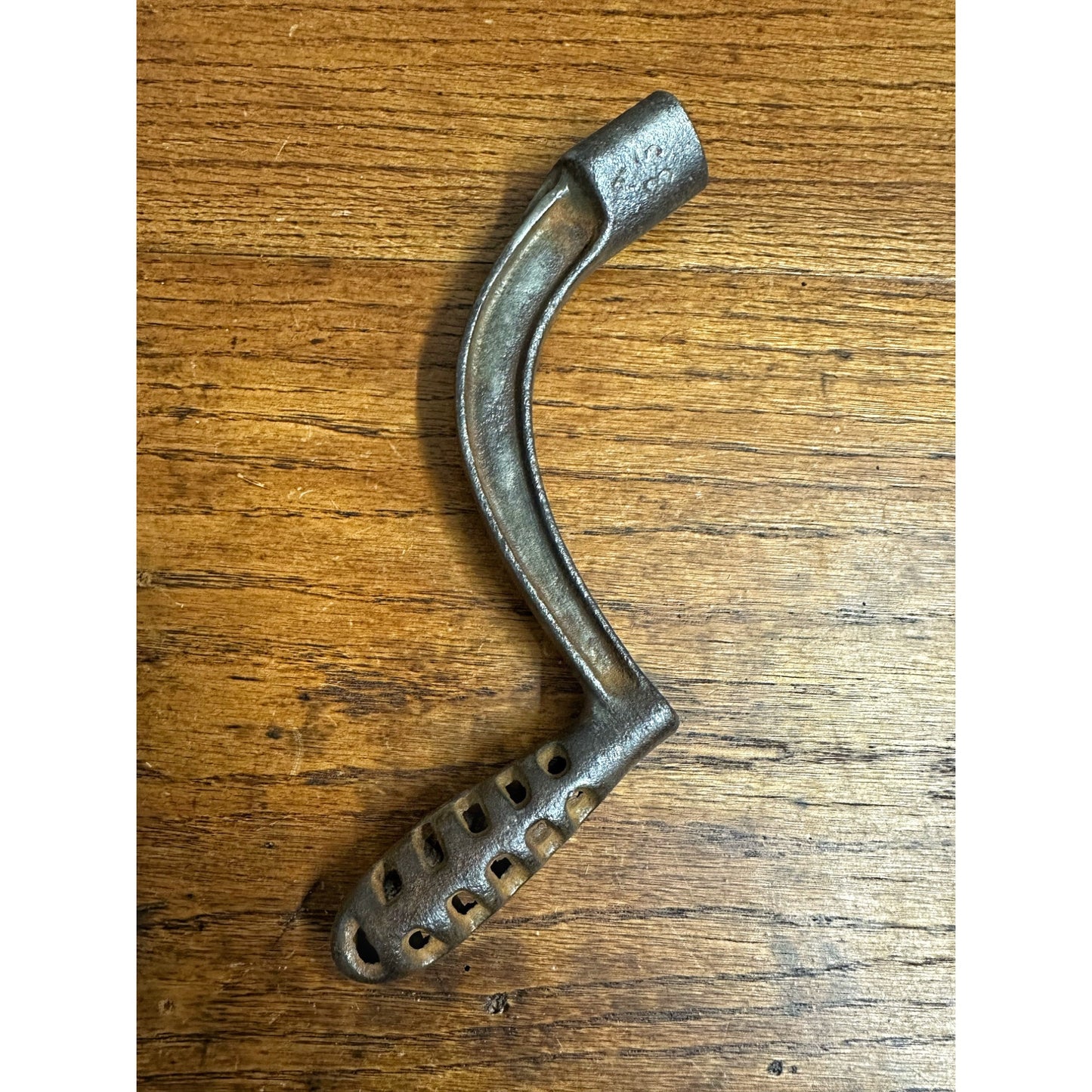 Antique Cast Iron Range Stove Tool Grate Shaker Handle Crank Triangle