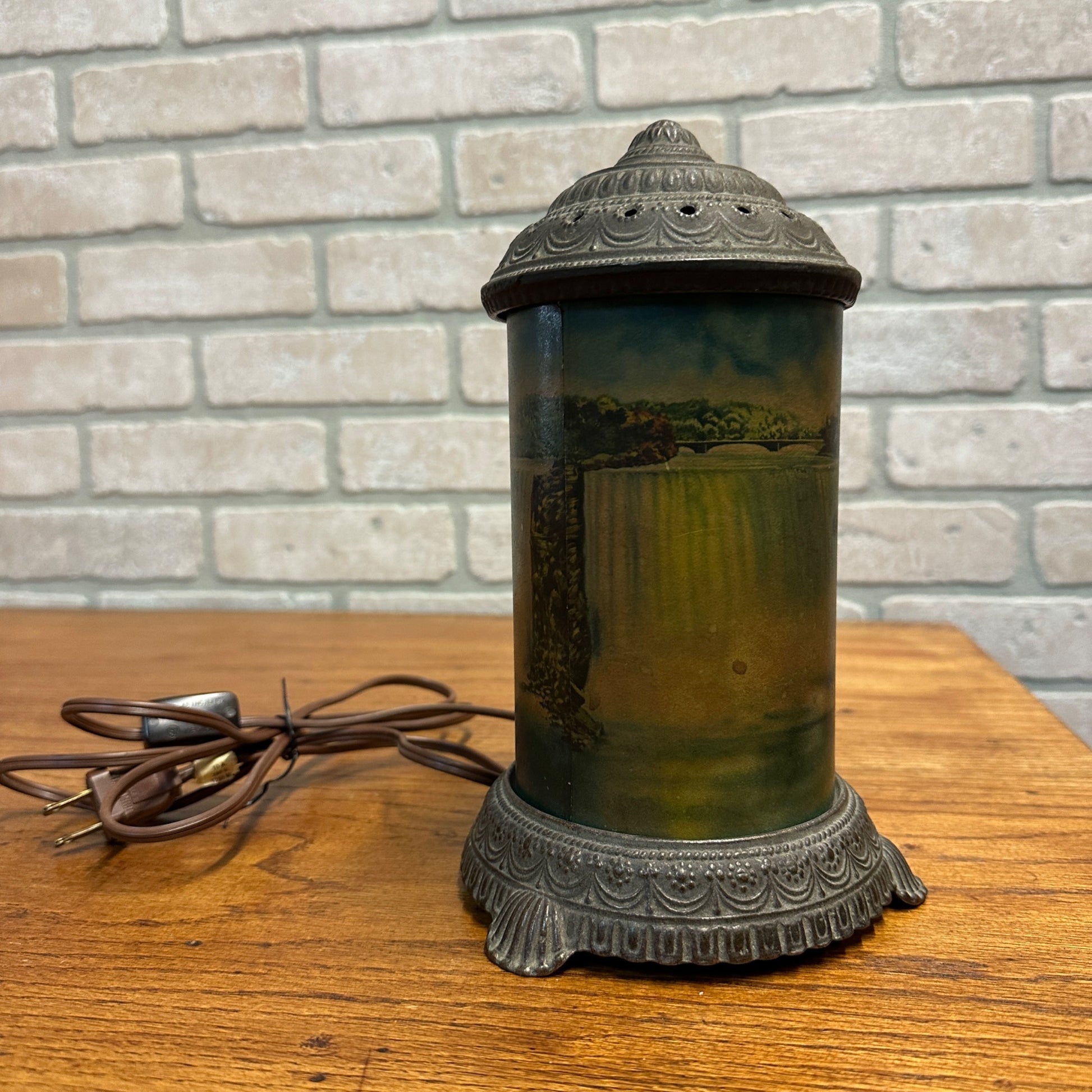 Antique Scene in Action Waterfall Motion Lamp Light Cast Iron Lamp