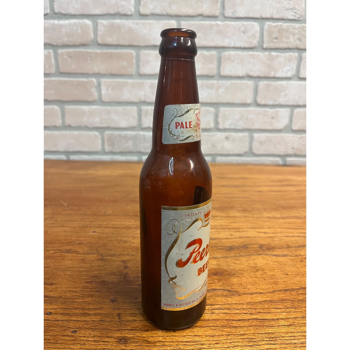 Vintage 1950s Peerless 12 Oz Paper Label Beer Bottle La Crosse Wis Gnome Elf