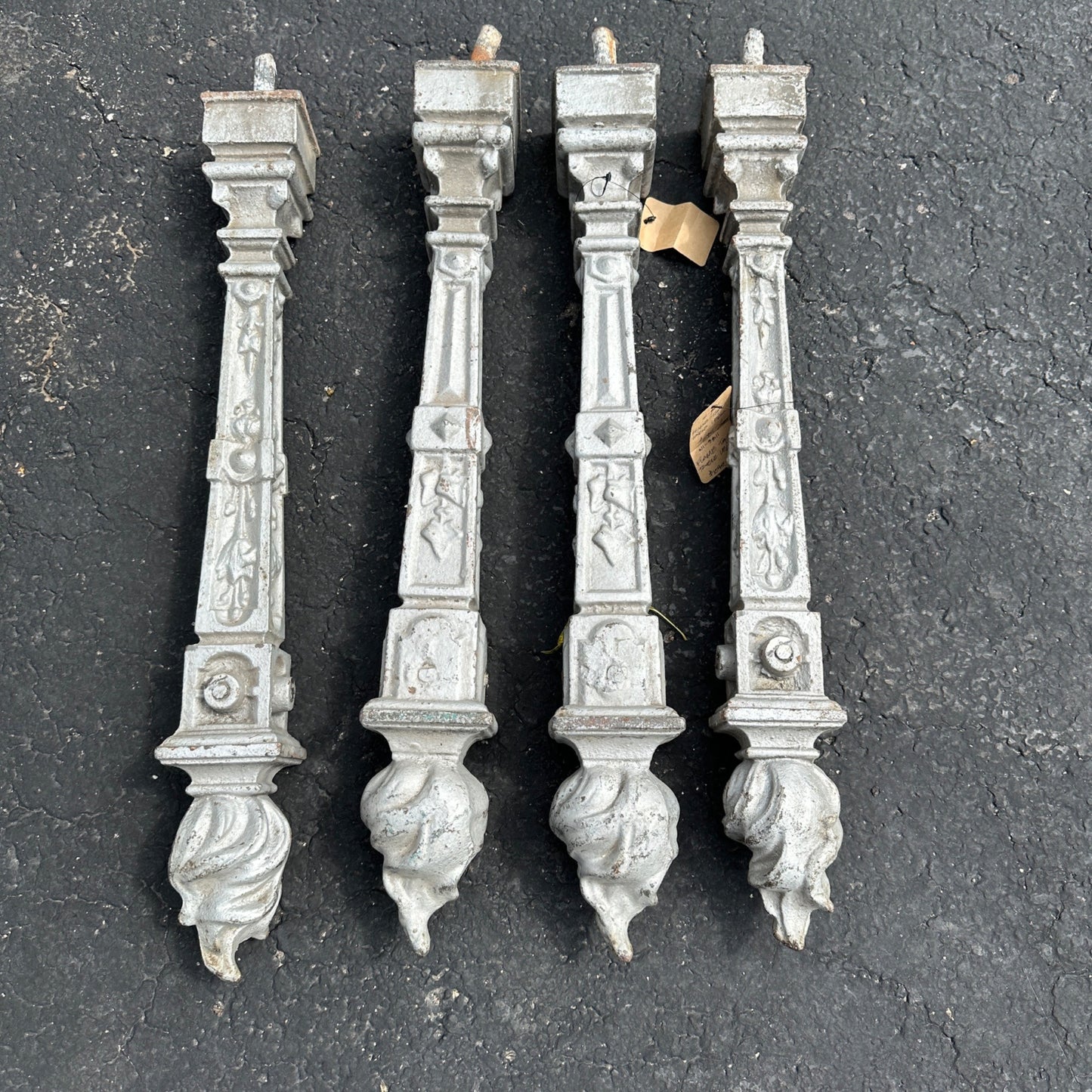 ANTIQUE 1800S CAST IRON FLAME FINIALS SHORT FENCE / HITCHING POSTS LOT (4) BOLLARDS