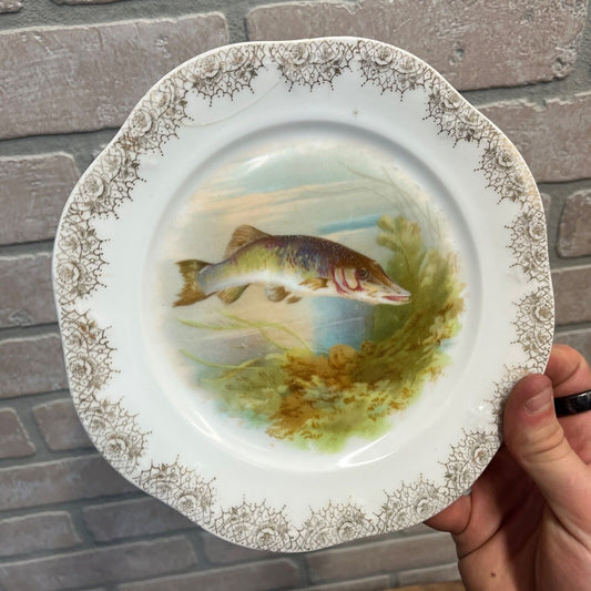 VINTAGE HAND PAINTED SOUVENIR PLATE "MUSKELLONGE" MUSKIE LAKE RIVER 7.5"