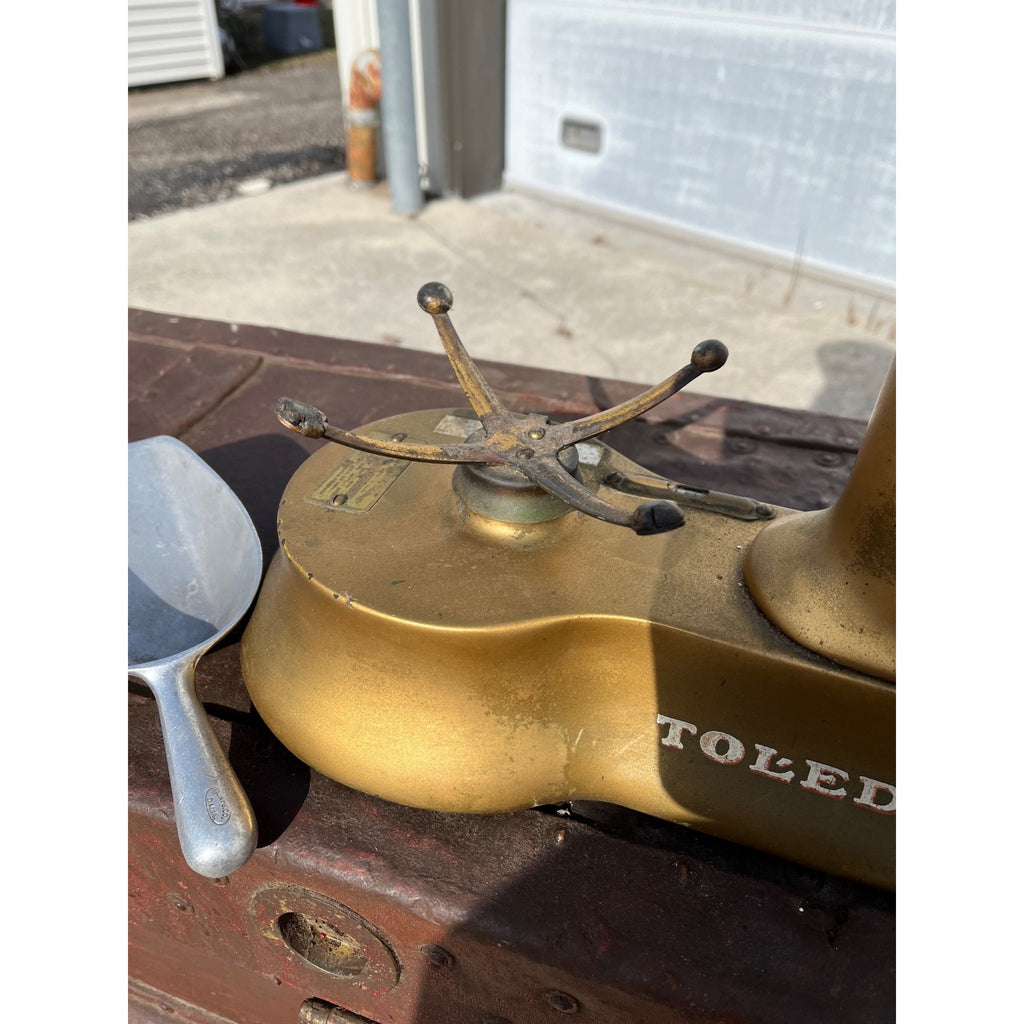 Antique Toldeo 2lb Candy Scale General Store Model 405A w/ Scoop