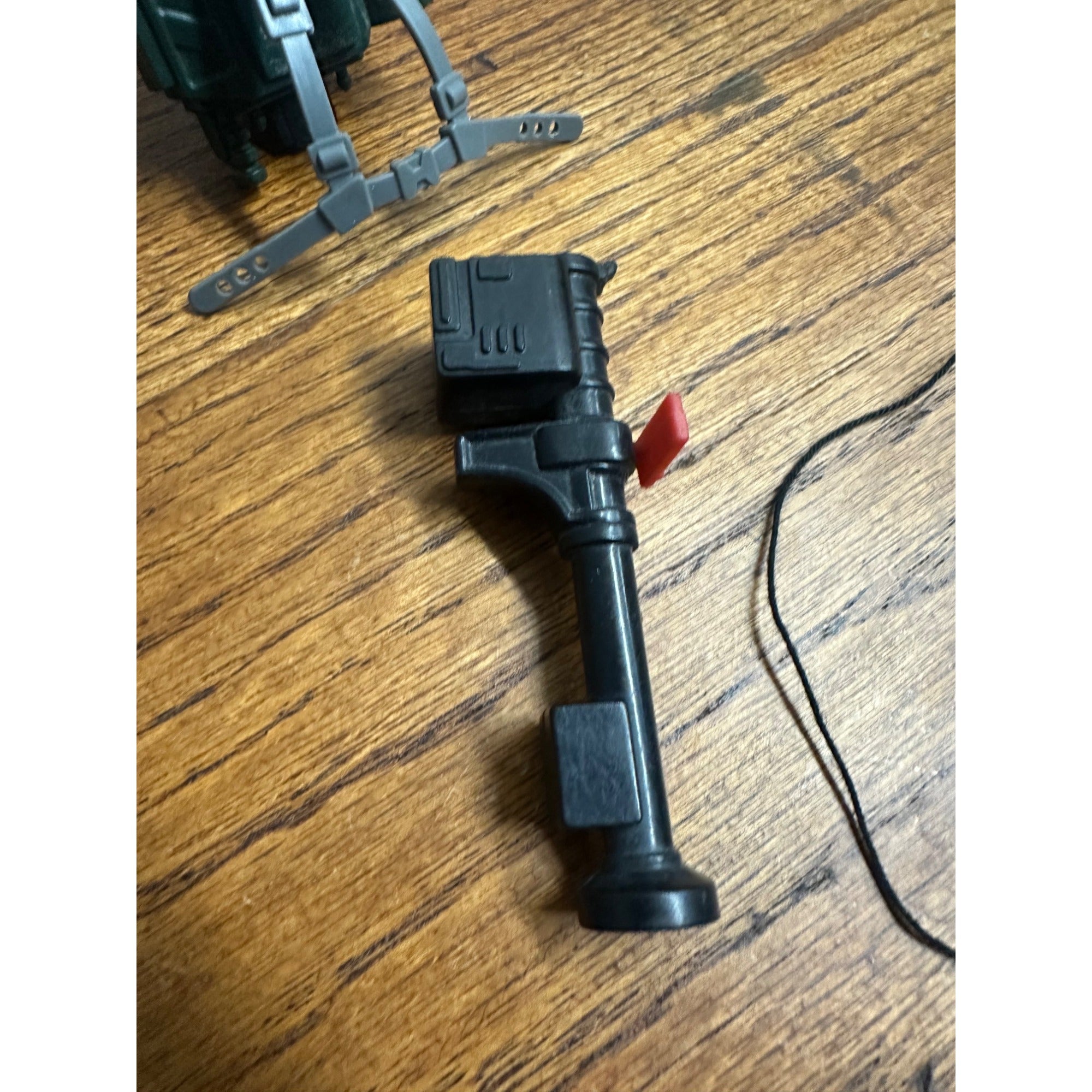 1993 Jurassic Park Robert Muldoon & Ellie Sattler Accessories Parts