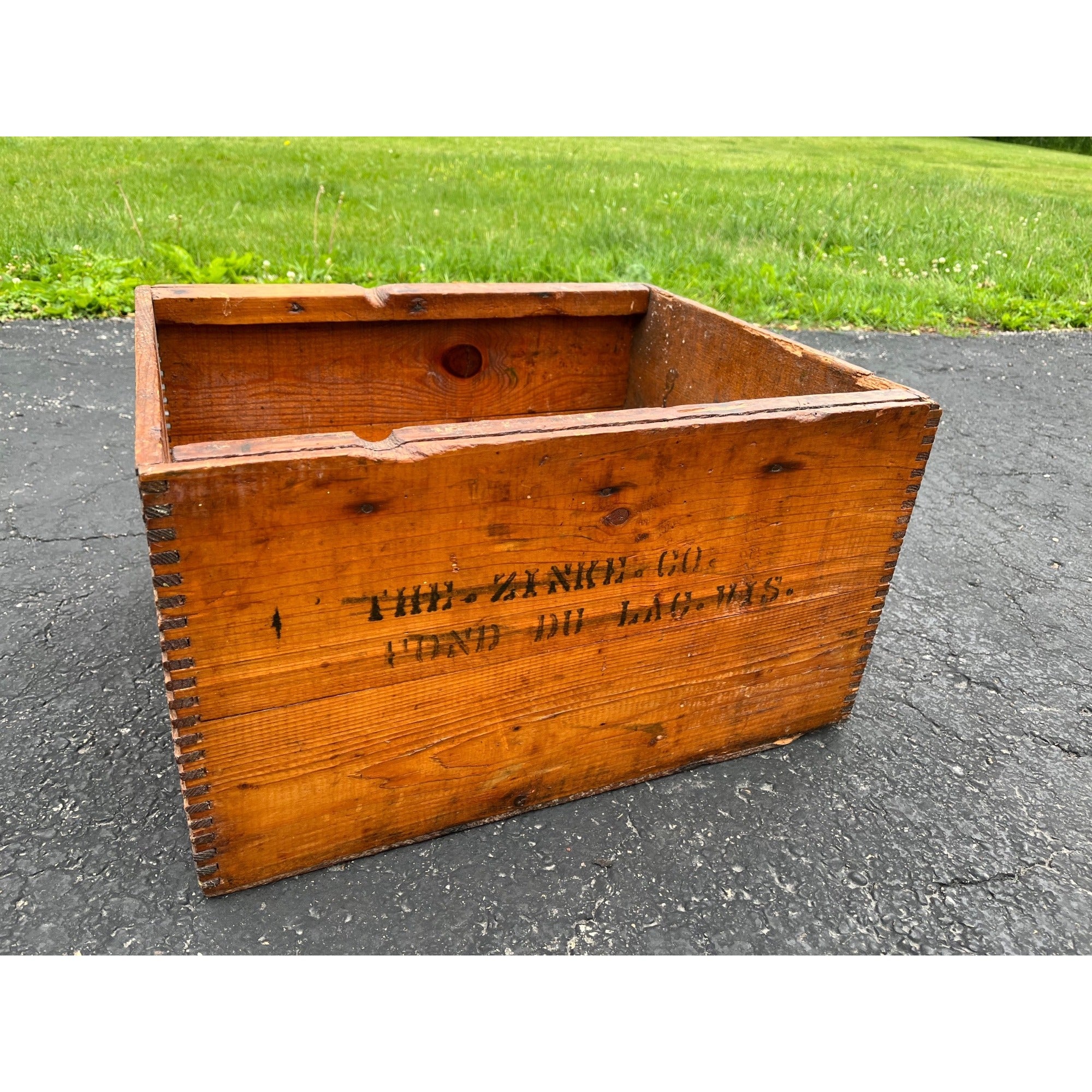 Antique 1900s The Diamond Match Co. Wooden Large Advertising Crate Zinke Fond du Lac Wis