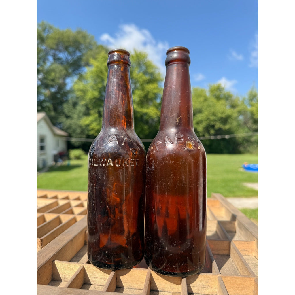 (2) Early Pabst & Blatz 1920s-1930s Beer Bottles Milwaukee Wis Amber Brewerys