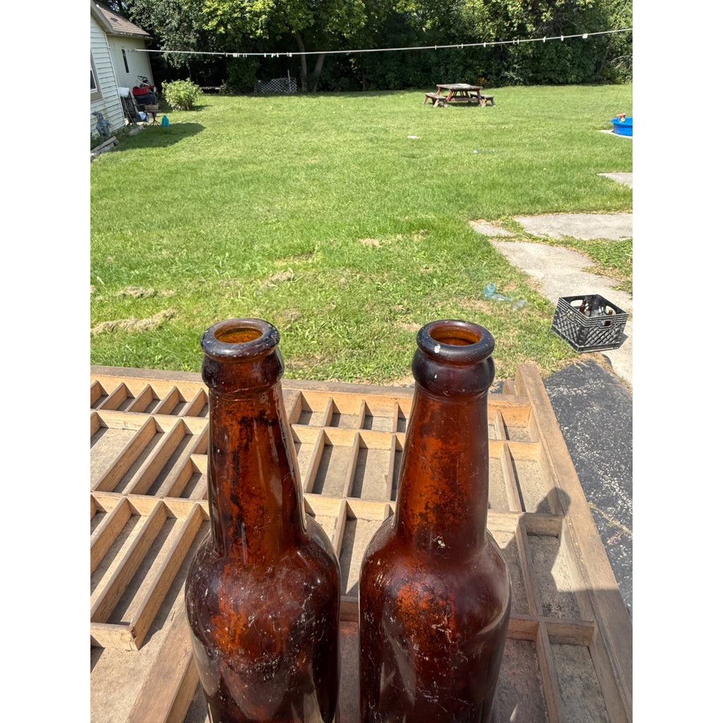 (2) Early Pabst & Blatz 1920s-1930s Beer Bottles Milwaukee Wis Amber Brewerys