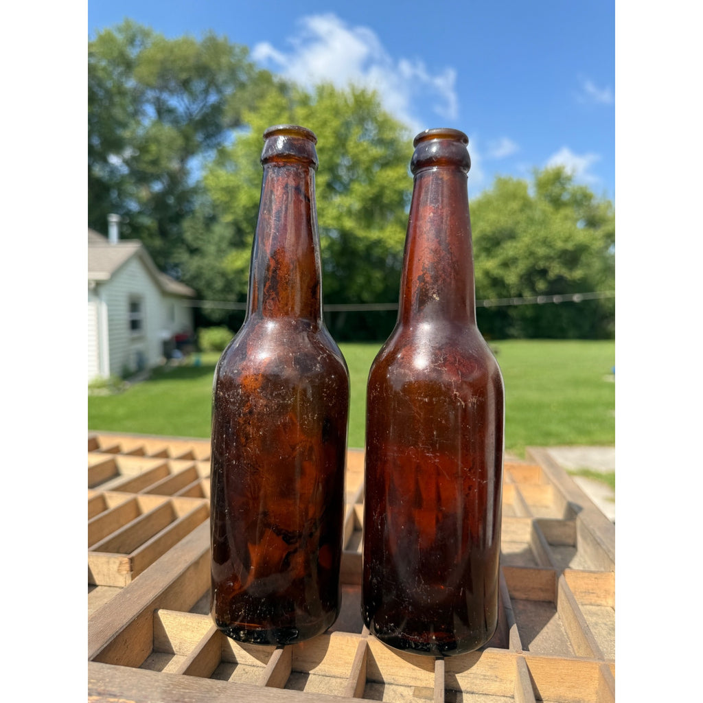 (2) Early Pabst & Blatz 1920s-1930s Beer Bottles Milwaukee Wis Amber Brewerys
