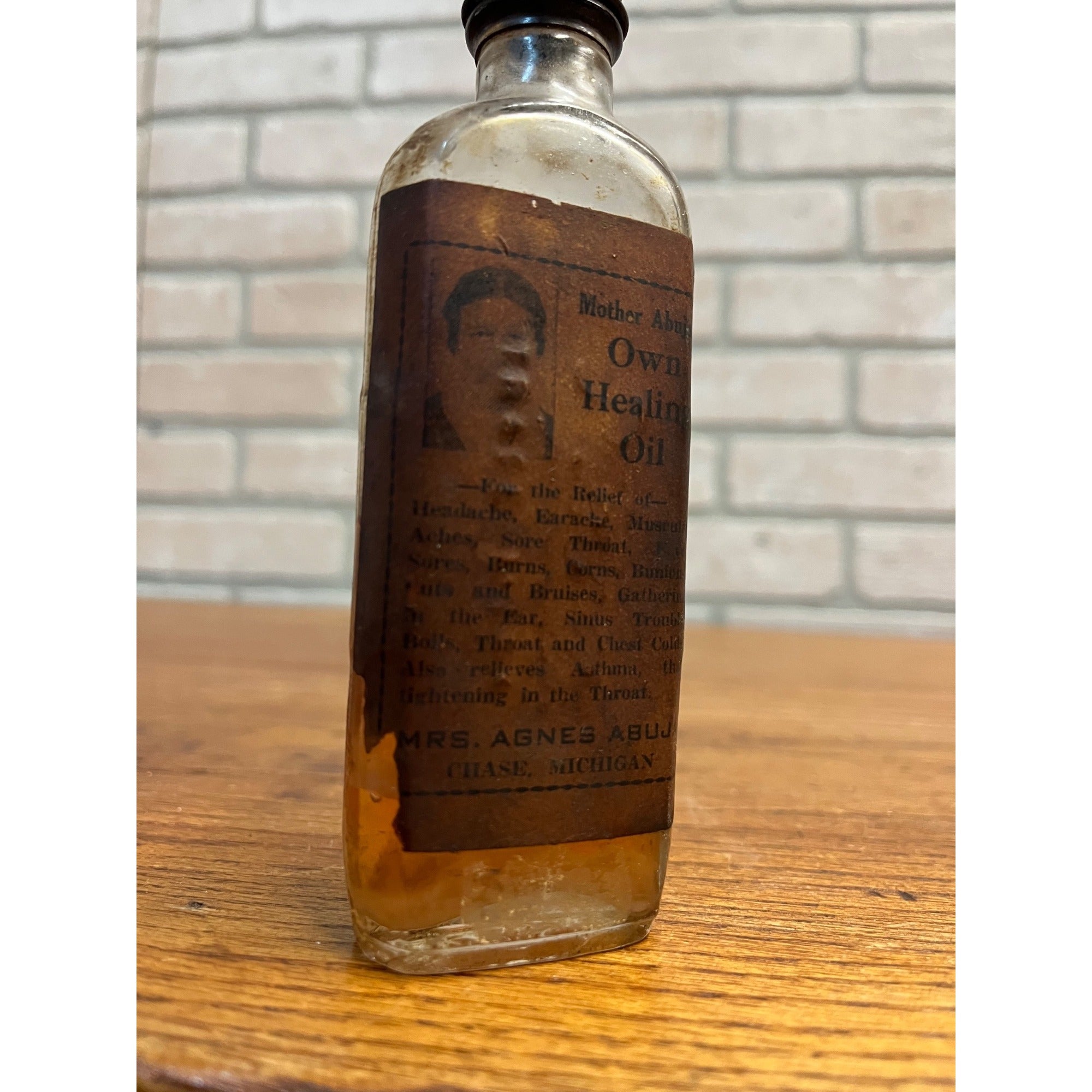 SCARCE Mother Abuja's Healing Oil Glass Bottle Chase Michigan Apothecary FULL