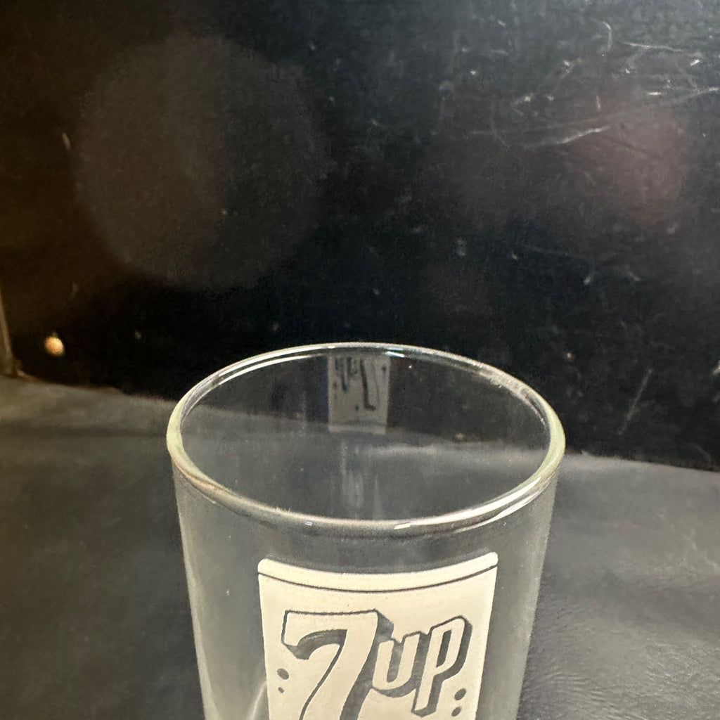 Vintage 7up Measure Dots White ACL Soda Fountain Glass Drinking Cup