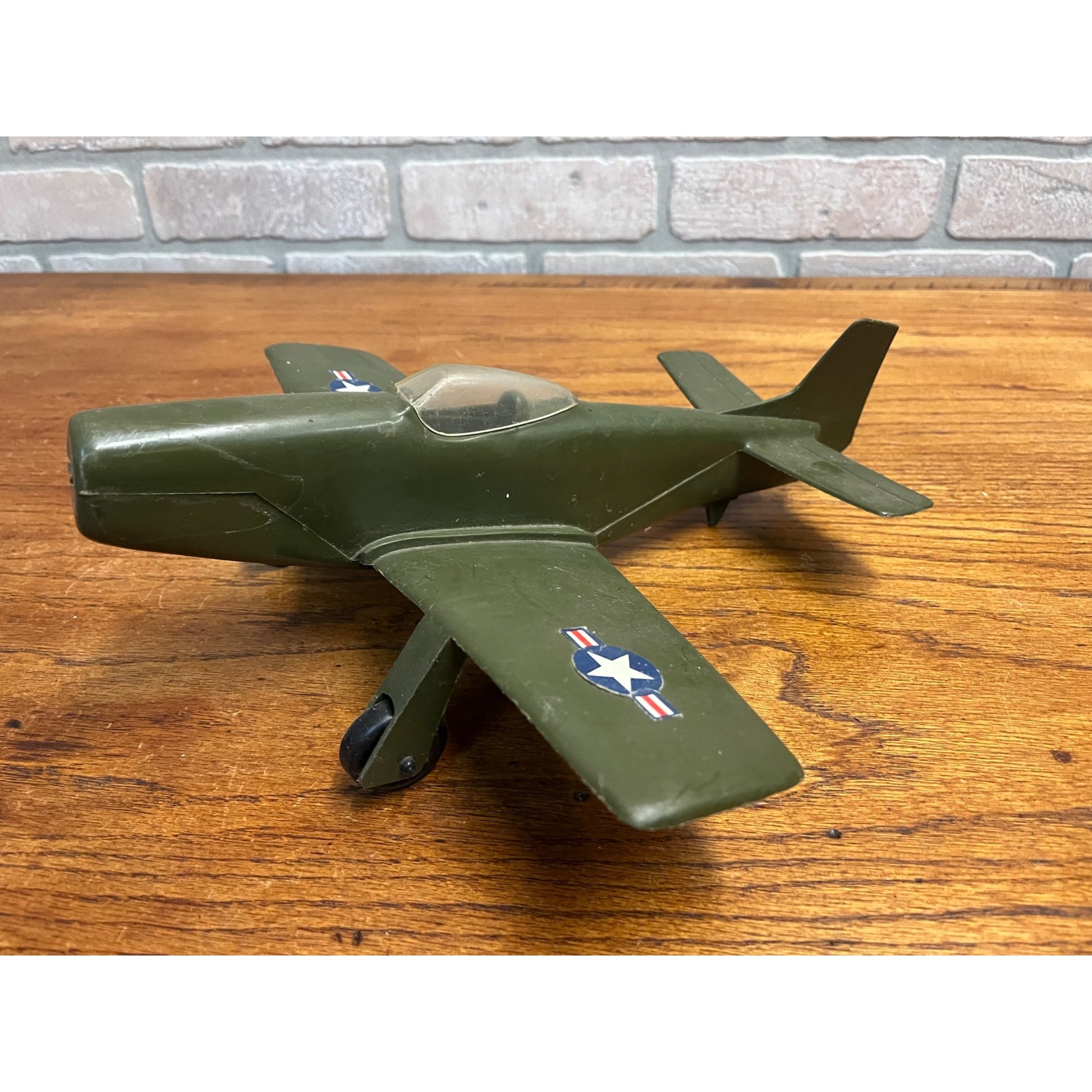 Vintage WWII Plastic P-51 Mustang Airplane US Army Green P51 - Gay Toys Inc.