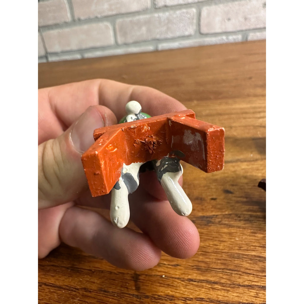 Vintage Miniature Wooden Easter Bunny Mom & Dad Babies Figures Erzebirge?