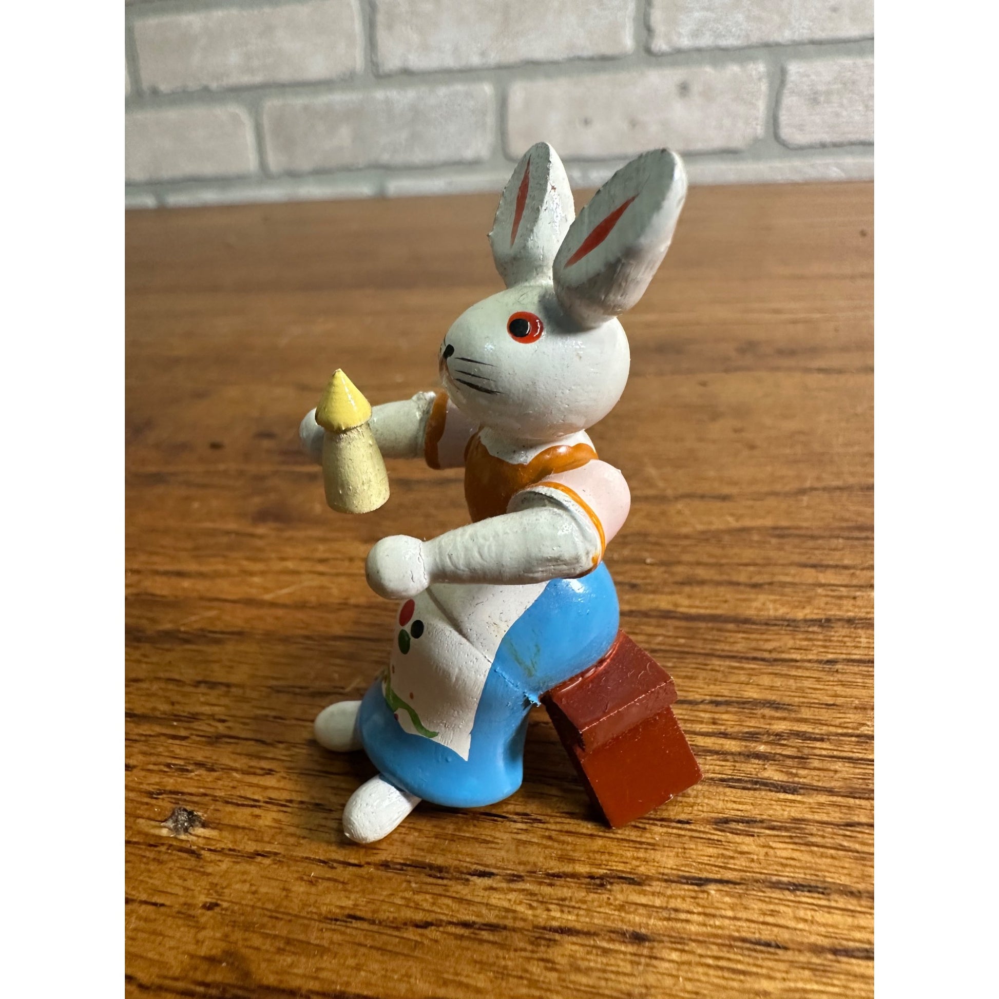Vintage Miniature Wooden Easter Bunny Mom & Dad Babies Figures Erzebirge?