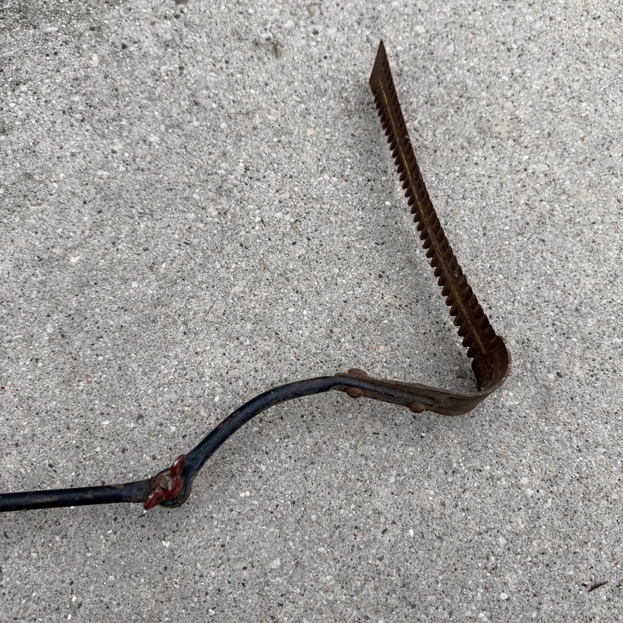 Vintage Antique Weed Wacker Brush Cutter Giant Swing Clip Grass Whip Cabin Decor