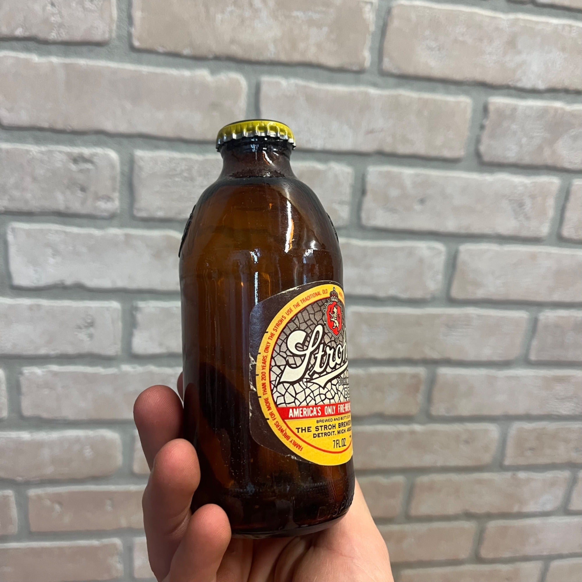 Vintage Strohs Stroh 1970s 7oz Shorty Glass Beer Bottle Stubby