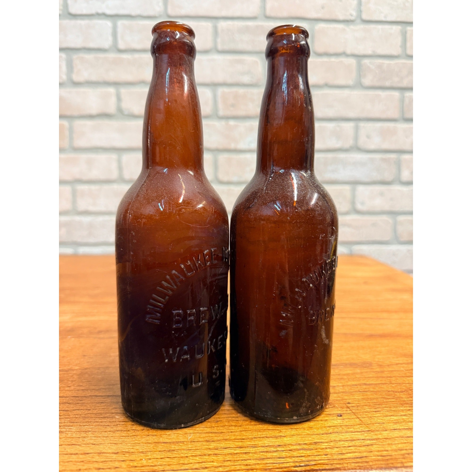 Vintage Milwaukee Waukesha Brewery Co. Wisconsin Beer Bottles Lot (2)