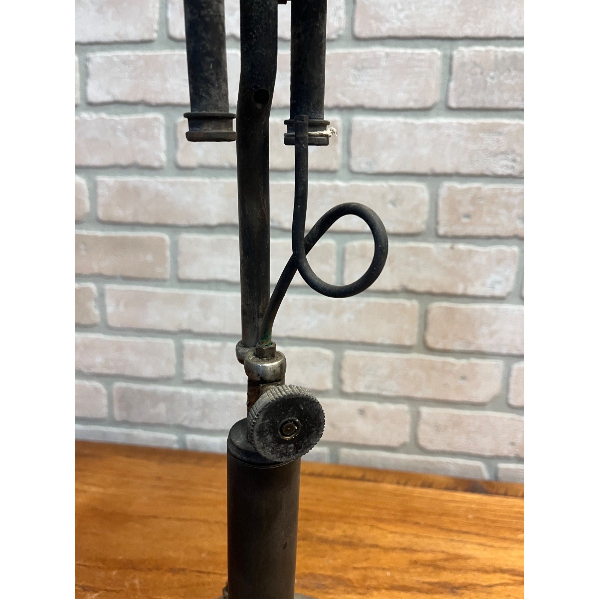 Antique Unbranded White Gas Fueled Table Lamp Coleman? - Parts / Restore