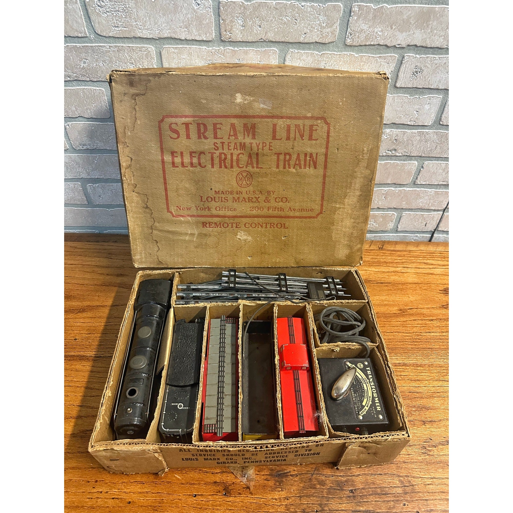 Vintage Marx Toy Streamline Electric Train Set #10500 Nickel Plate Road